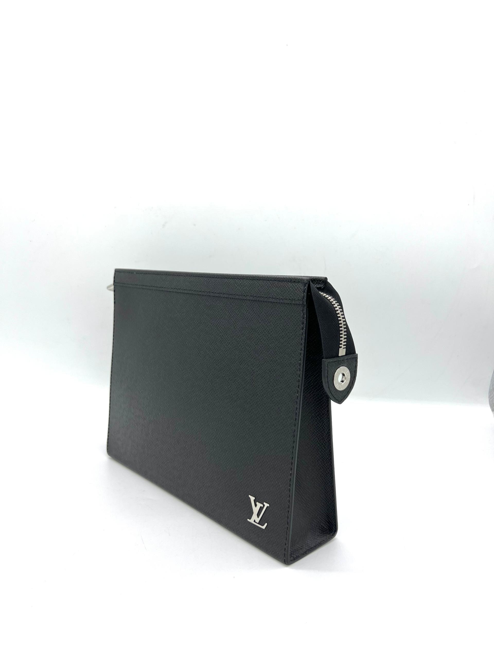 Full Set LOUIS VUITTON Pochette Voyage Leather Men's Clutch - Reeluxs