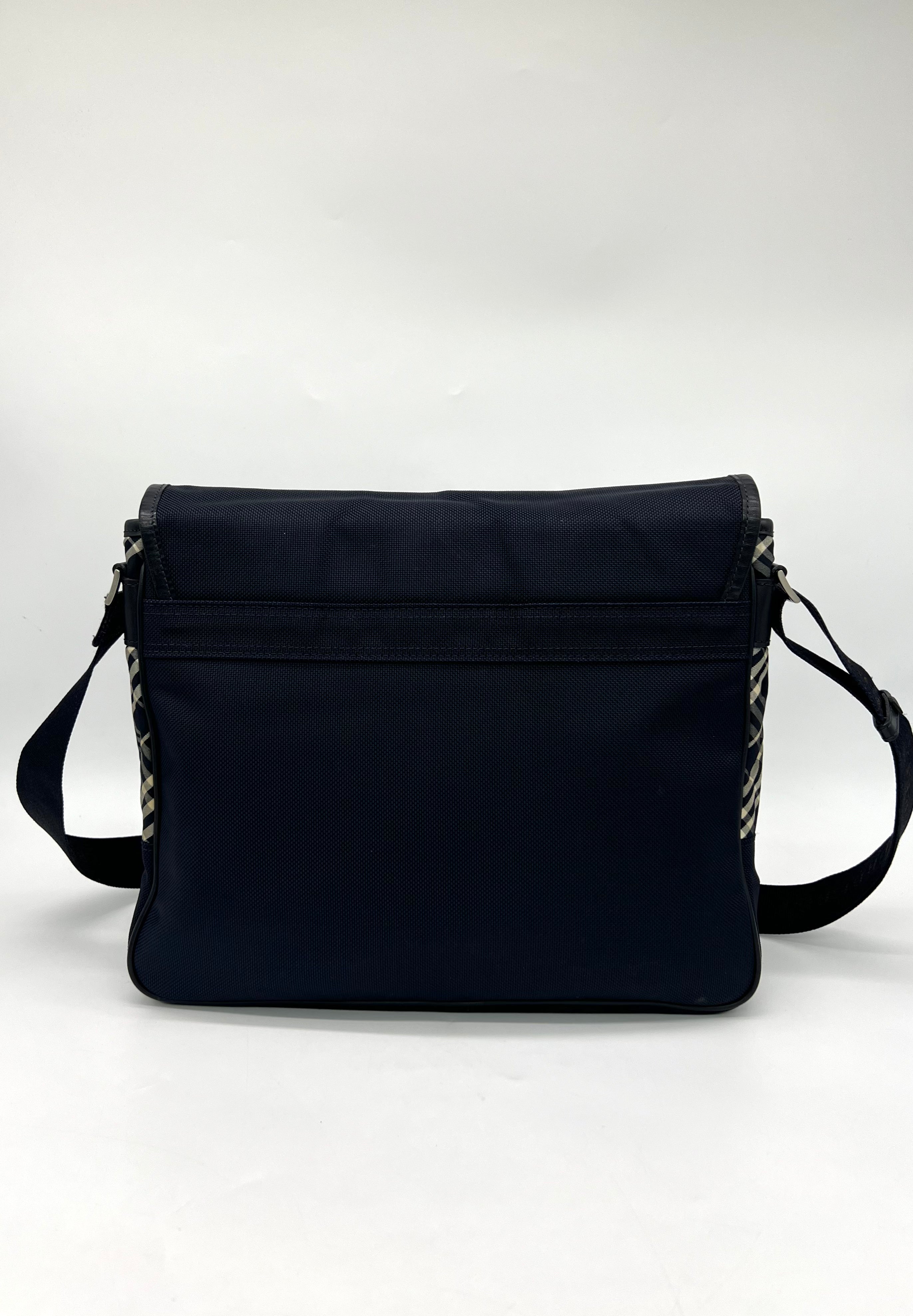 Burberry Black Label Shoulder Bag - Reeluxs