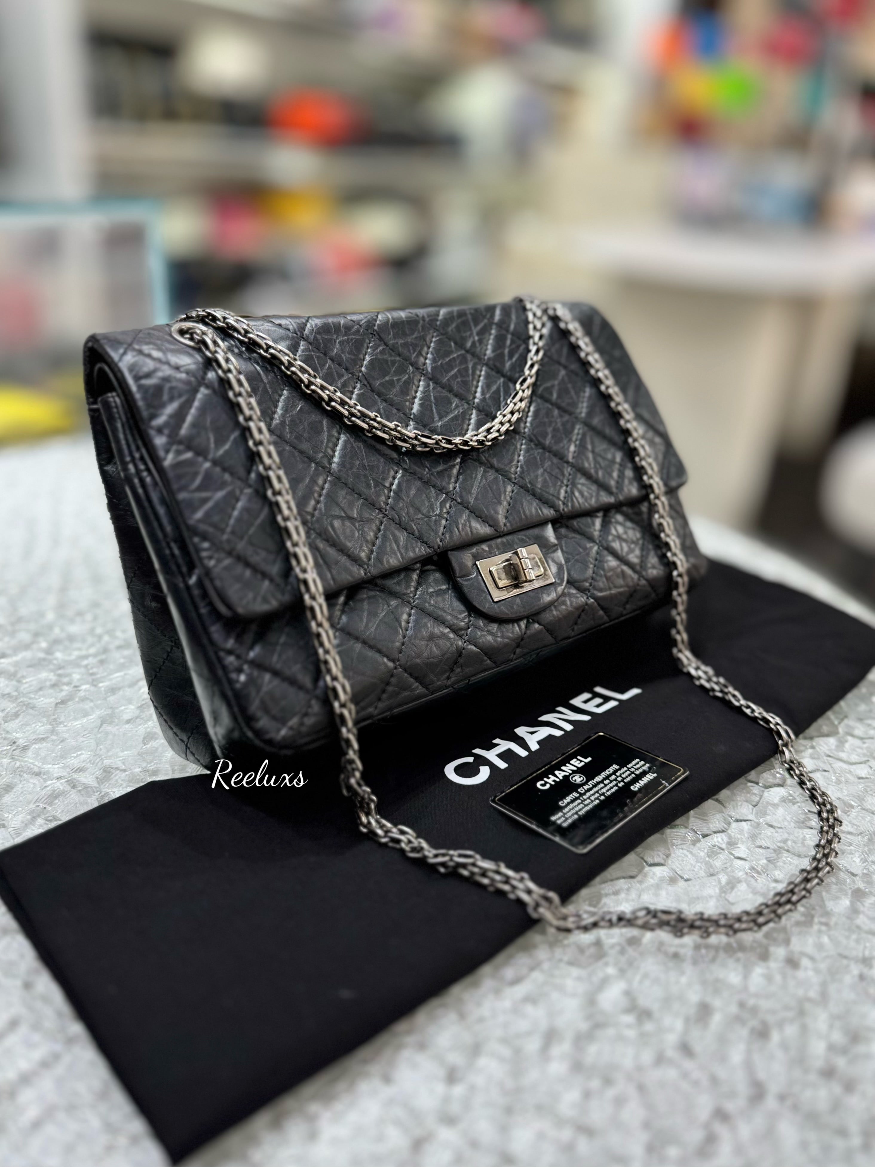 CHANEL Quilted Aged Leather Reissue 2.55 Classic Flap Bag GHW