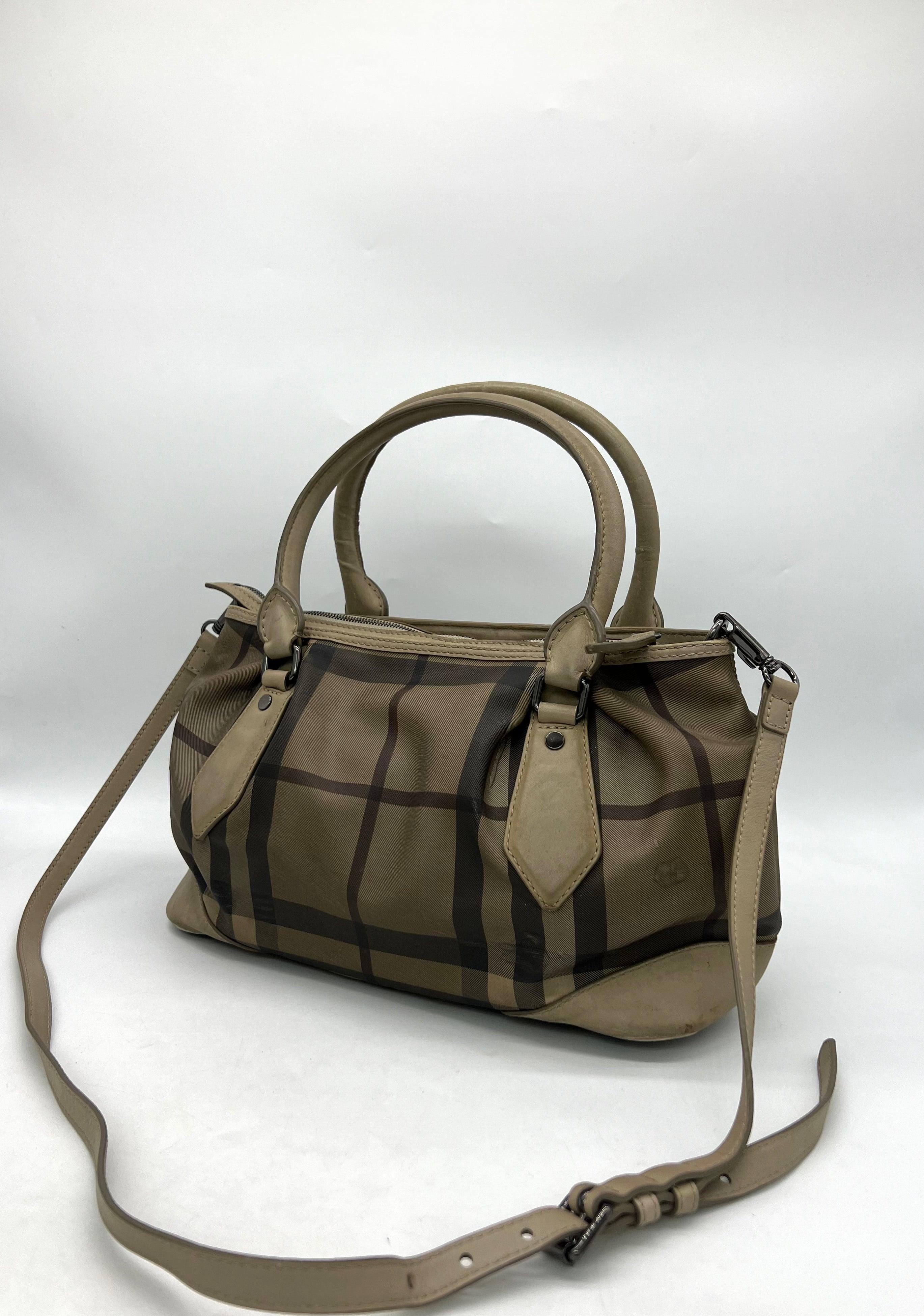 BURBERRY Cloth HandBag - Reeluxs