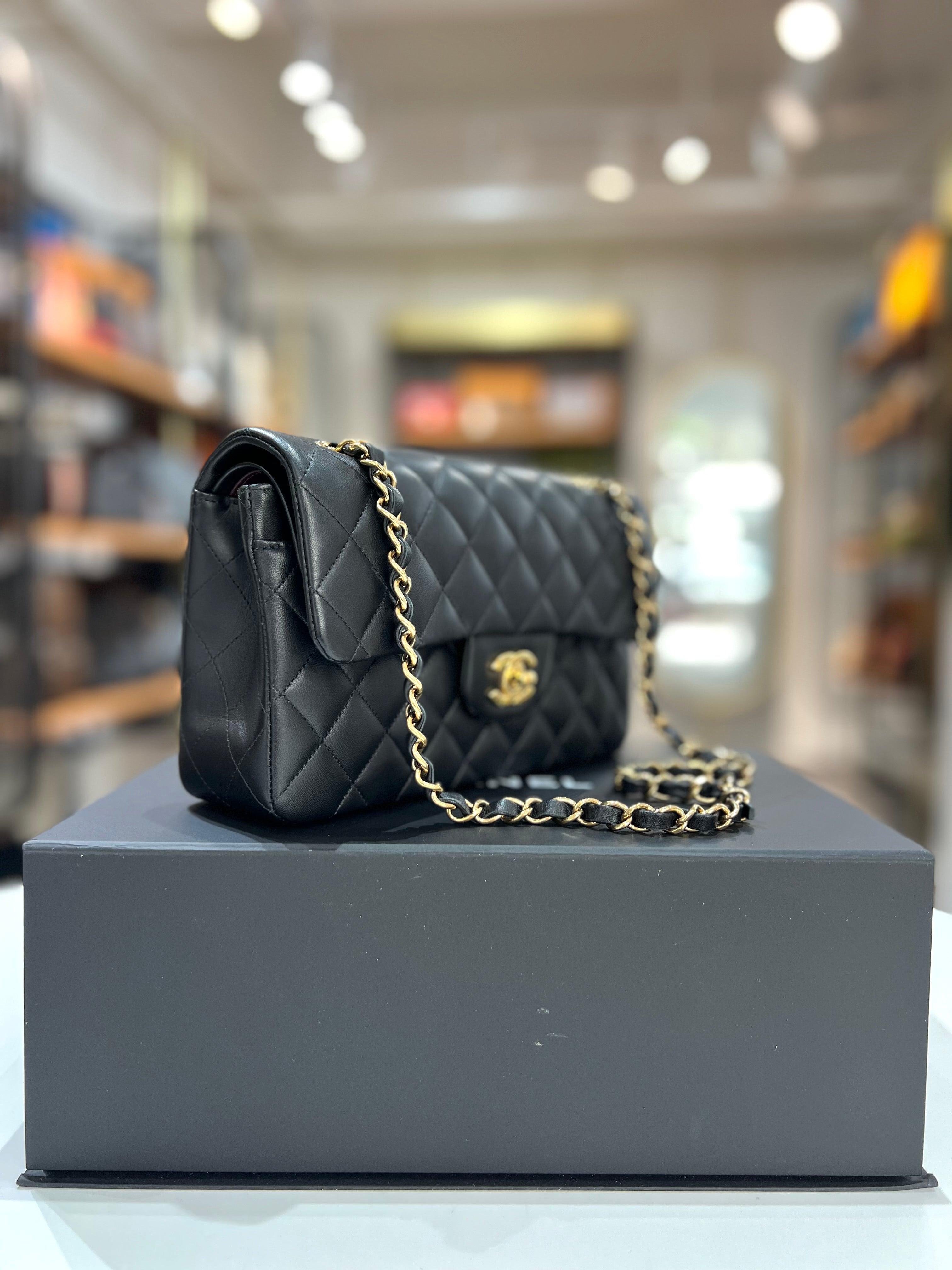Chanel Bag Medium Classic Flap Lambskin 25CM Quilted Black - Reeluxs