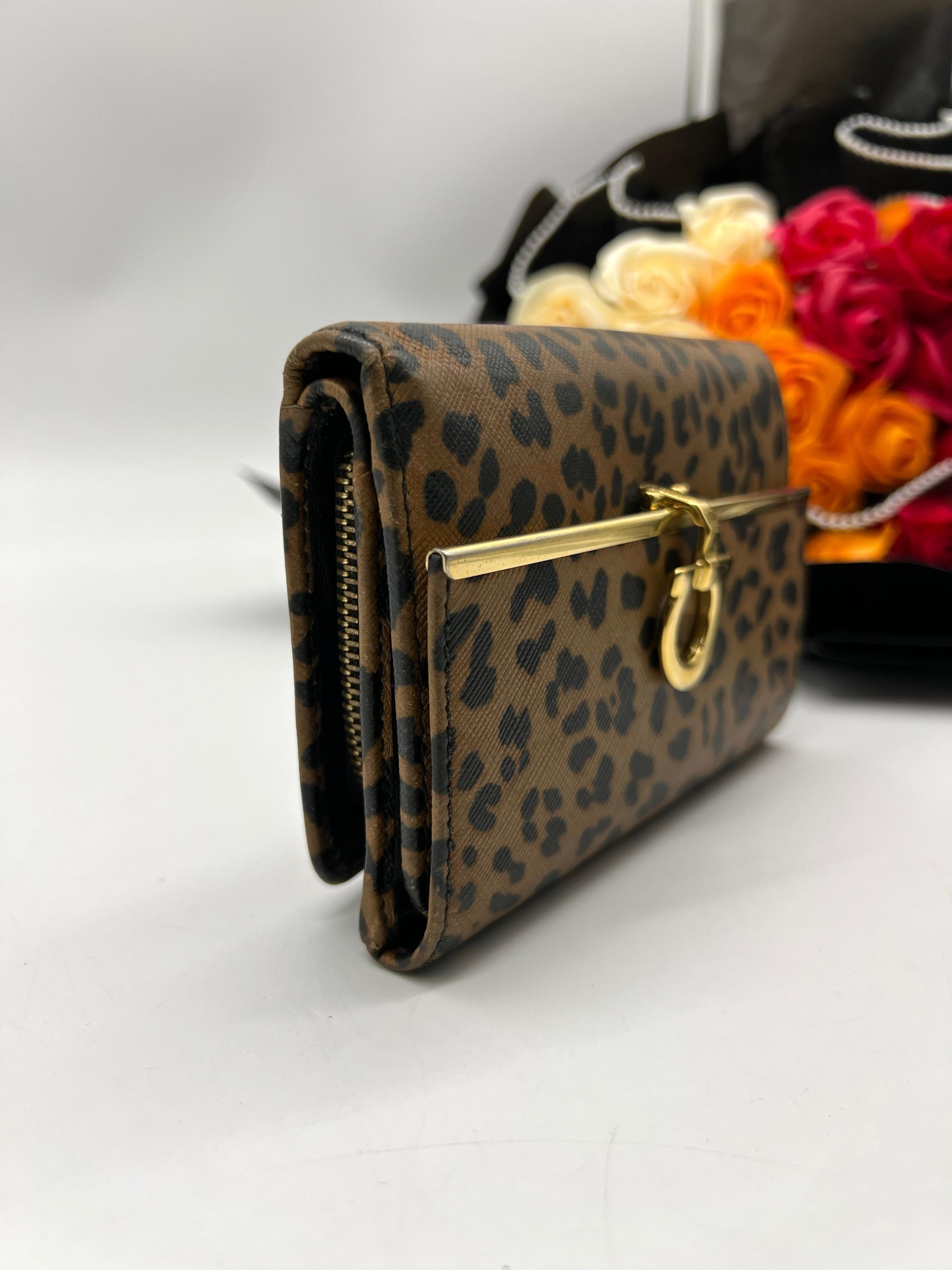 Salvatore Ferragamo Leopard Print Leather Gancio Bit Compact Wallet - Reeluxs