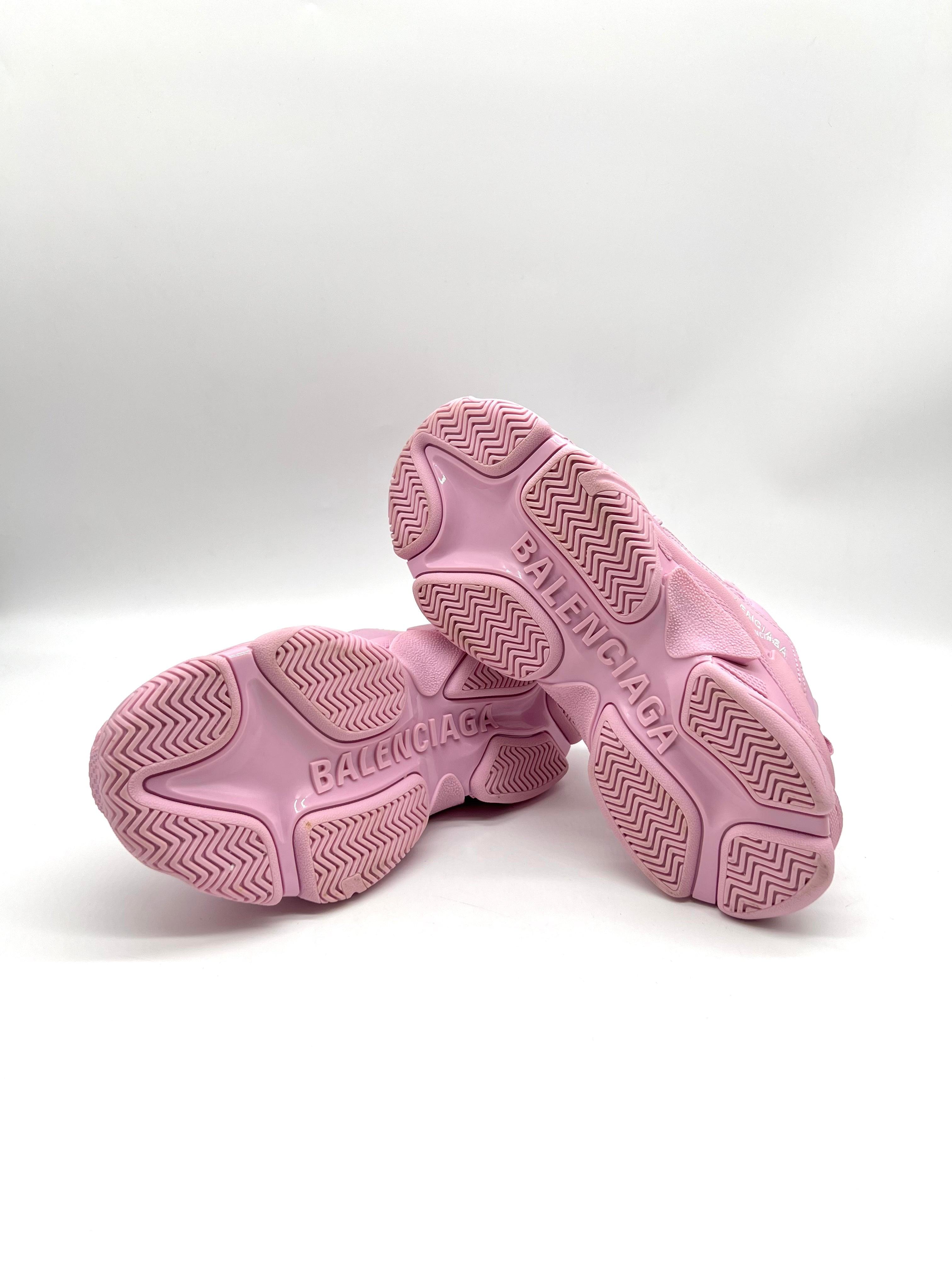 BALENCIAGA TRIPLE S PINK AND WHITE - Reeluxs