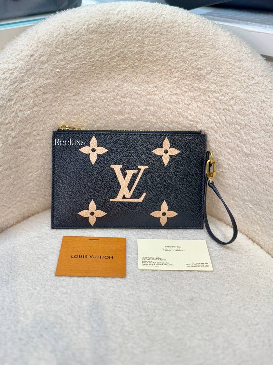 LOUIS VUITTON LV Empreinte Monogram Giant Neonoe MM Pochette Black