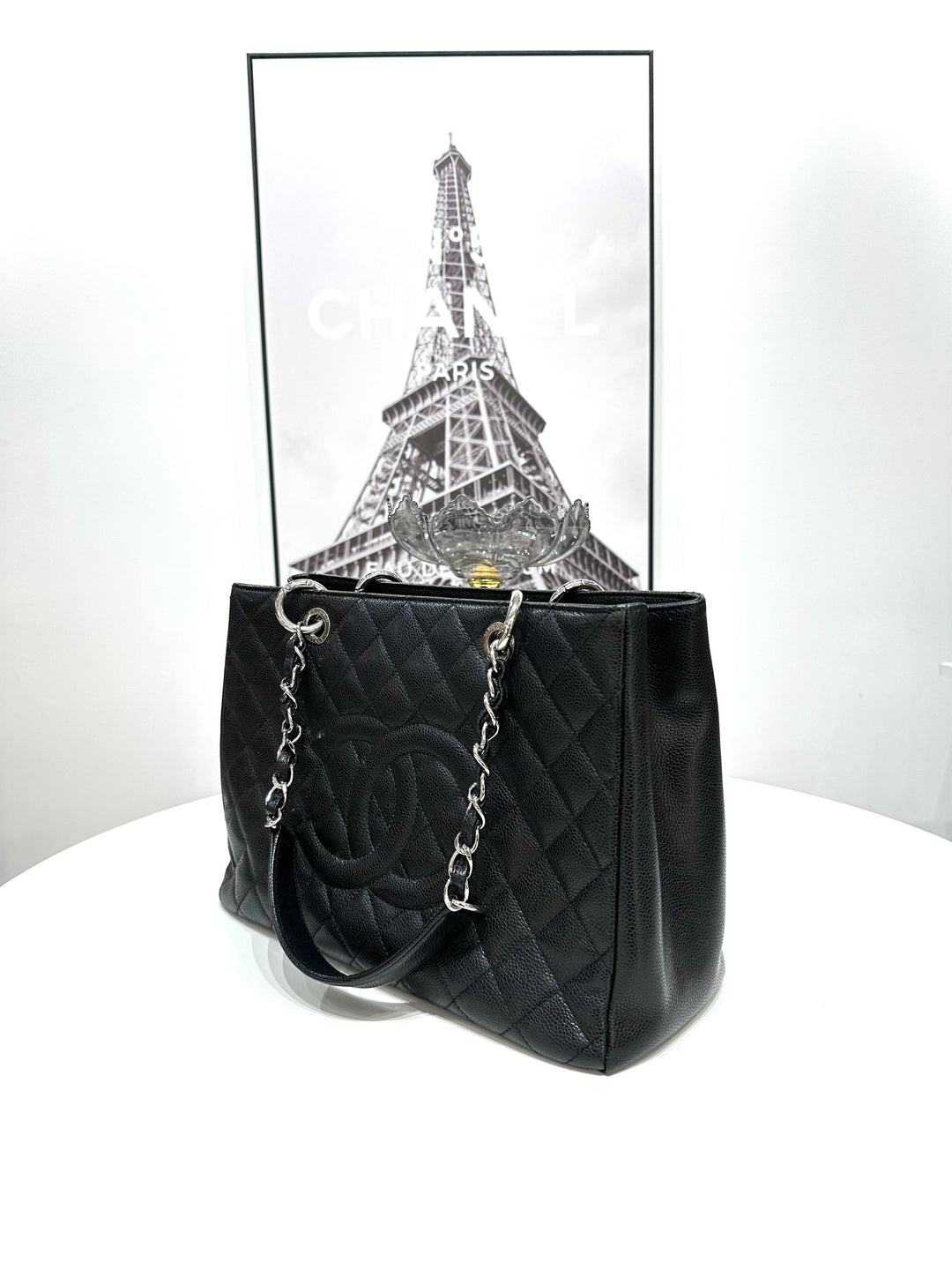 CHANEL Caviar Skin Matelasse Chain Shoulder Bag Black