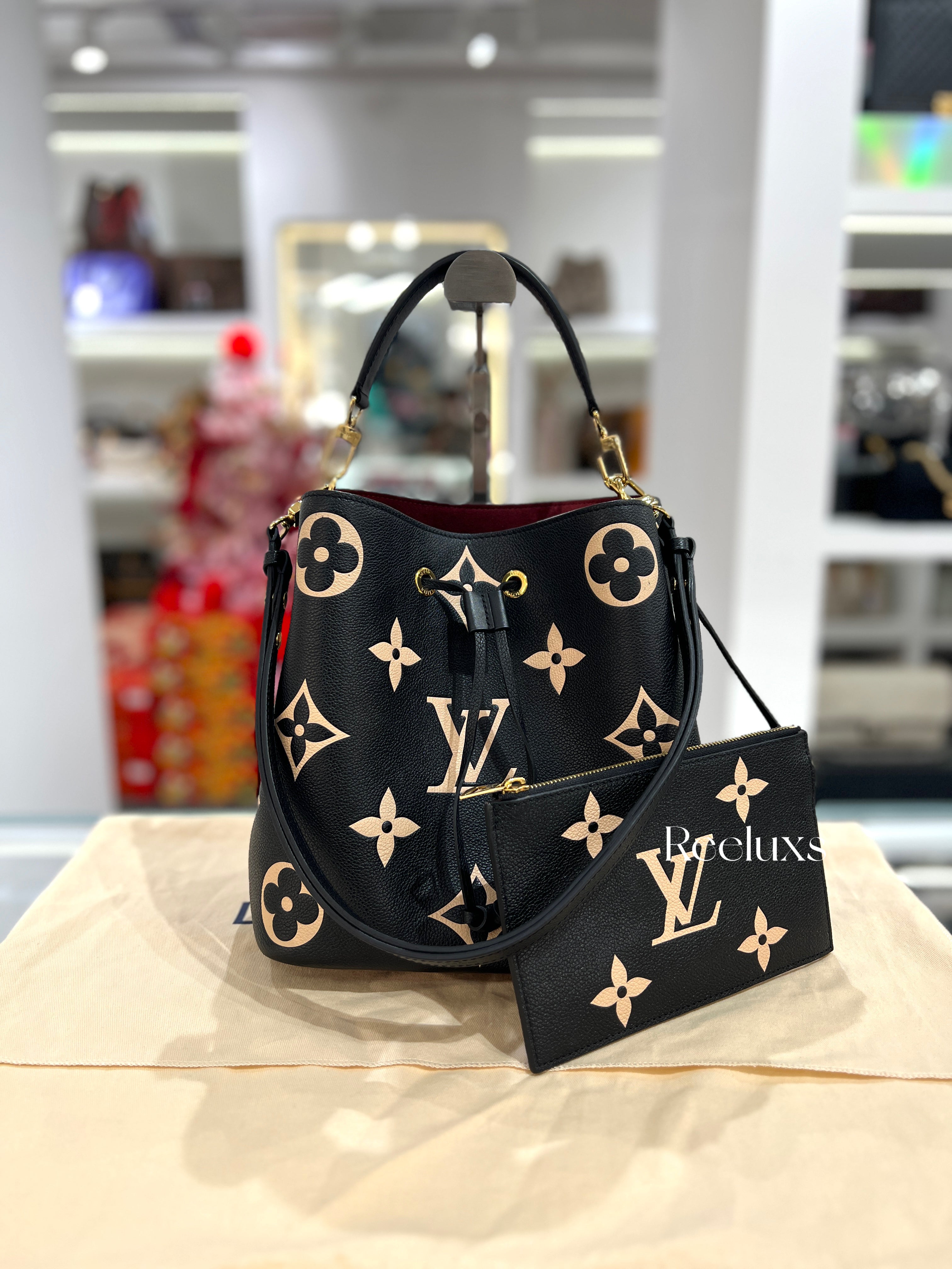 LOUIS VUITTON NéoNeó MM Bucket bag