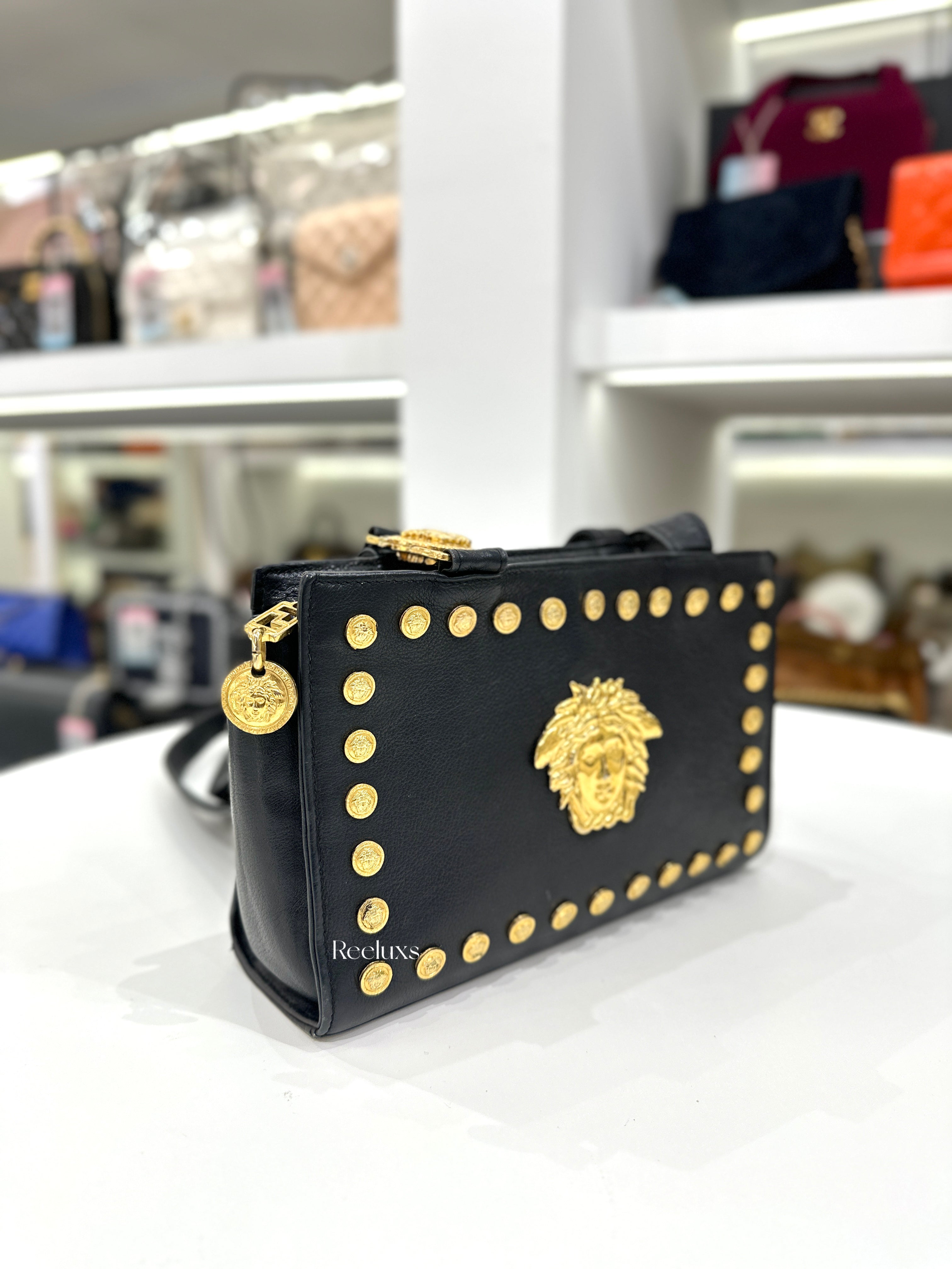 VERSACE Vintage Gianni Black Leather Shoulder Bag