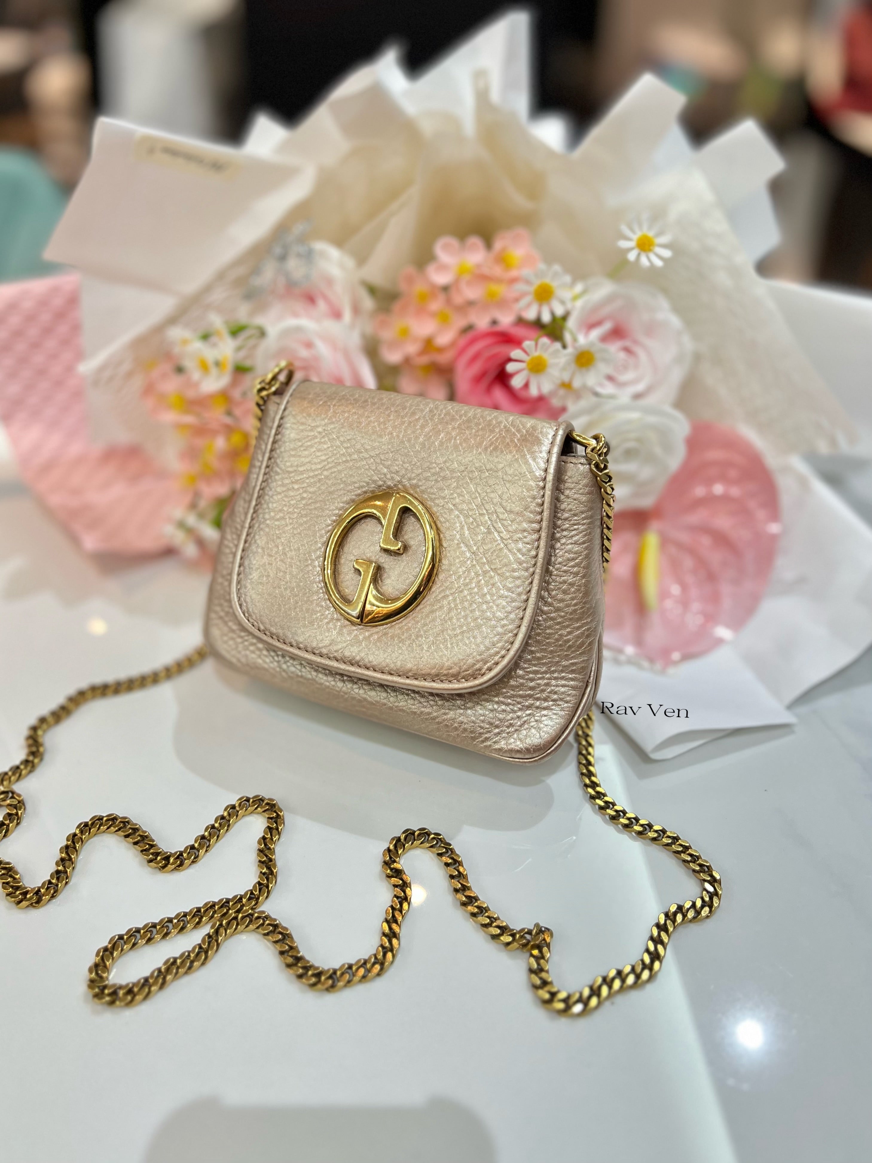 GUCCI Small Chain Shoulder Bag
