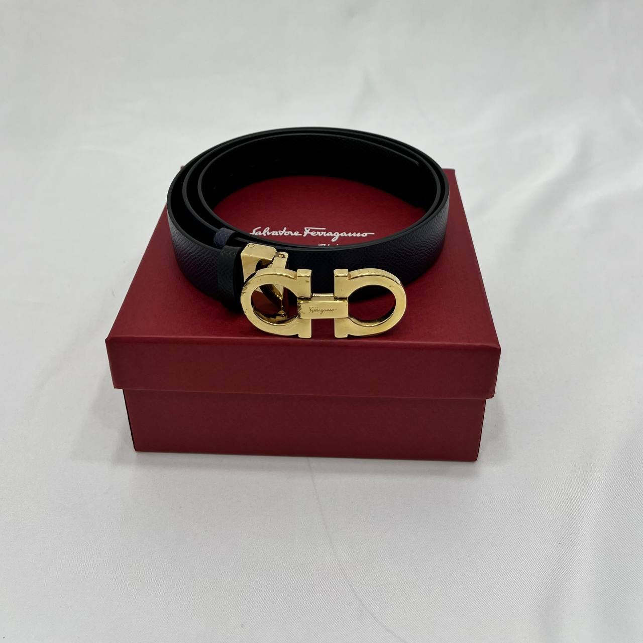 SALVATORE FERRAGAMO Ladies Gancini Reversible Leather Belt In Blue Calf Leather 95cm