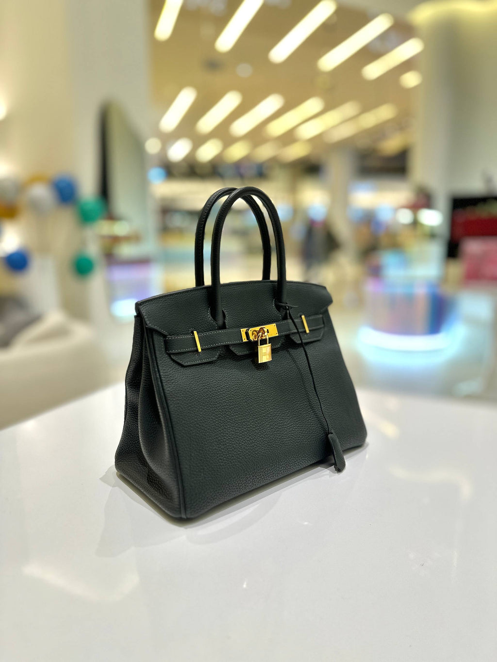HERMES Birkin 30 Gold Hardware Handbag ( GHW )