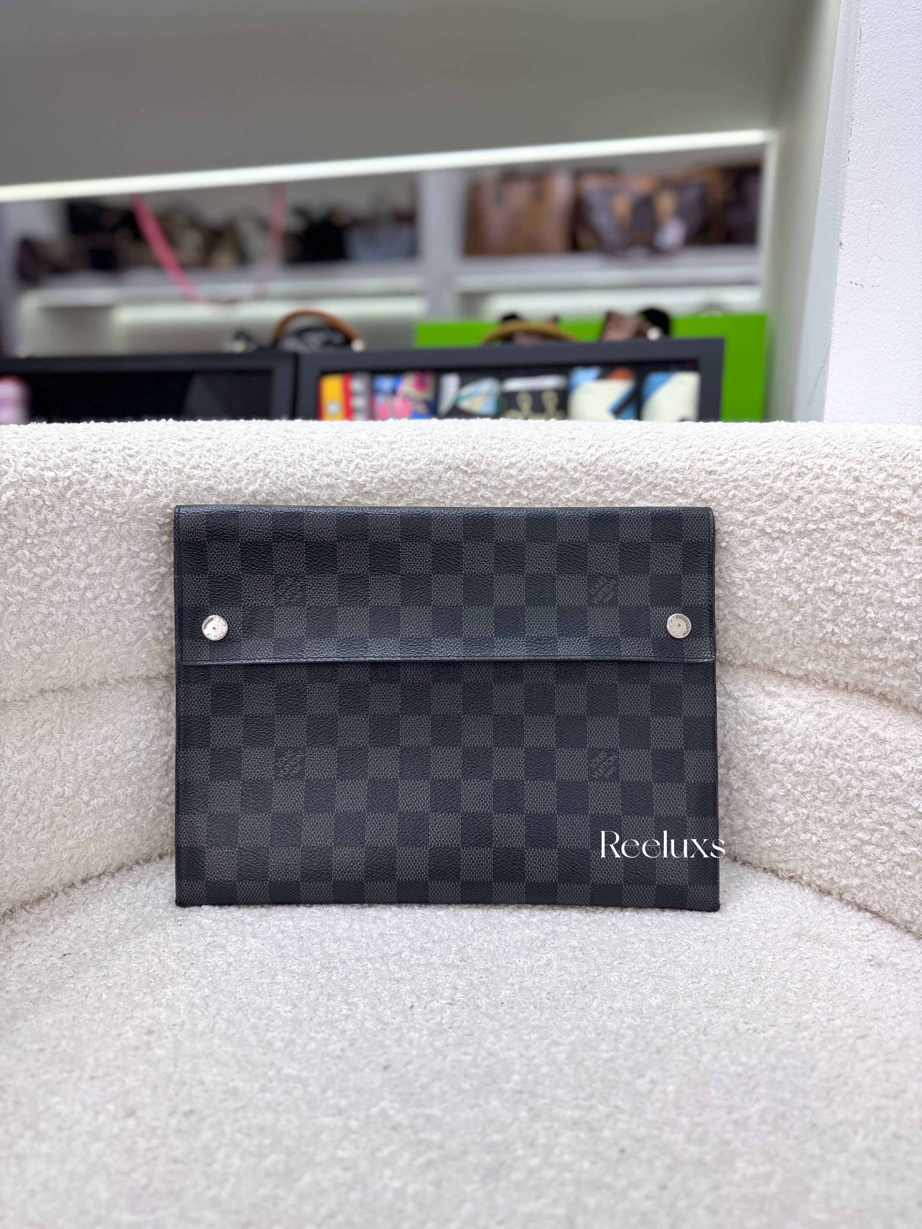 LOUIS VUITTON Damier Graphite Canvas Alpha Pochette GM Clutch