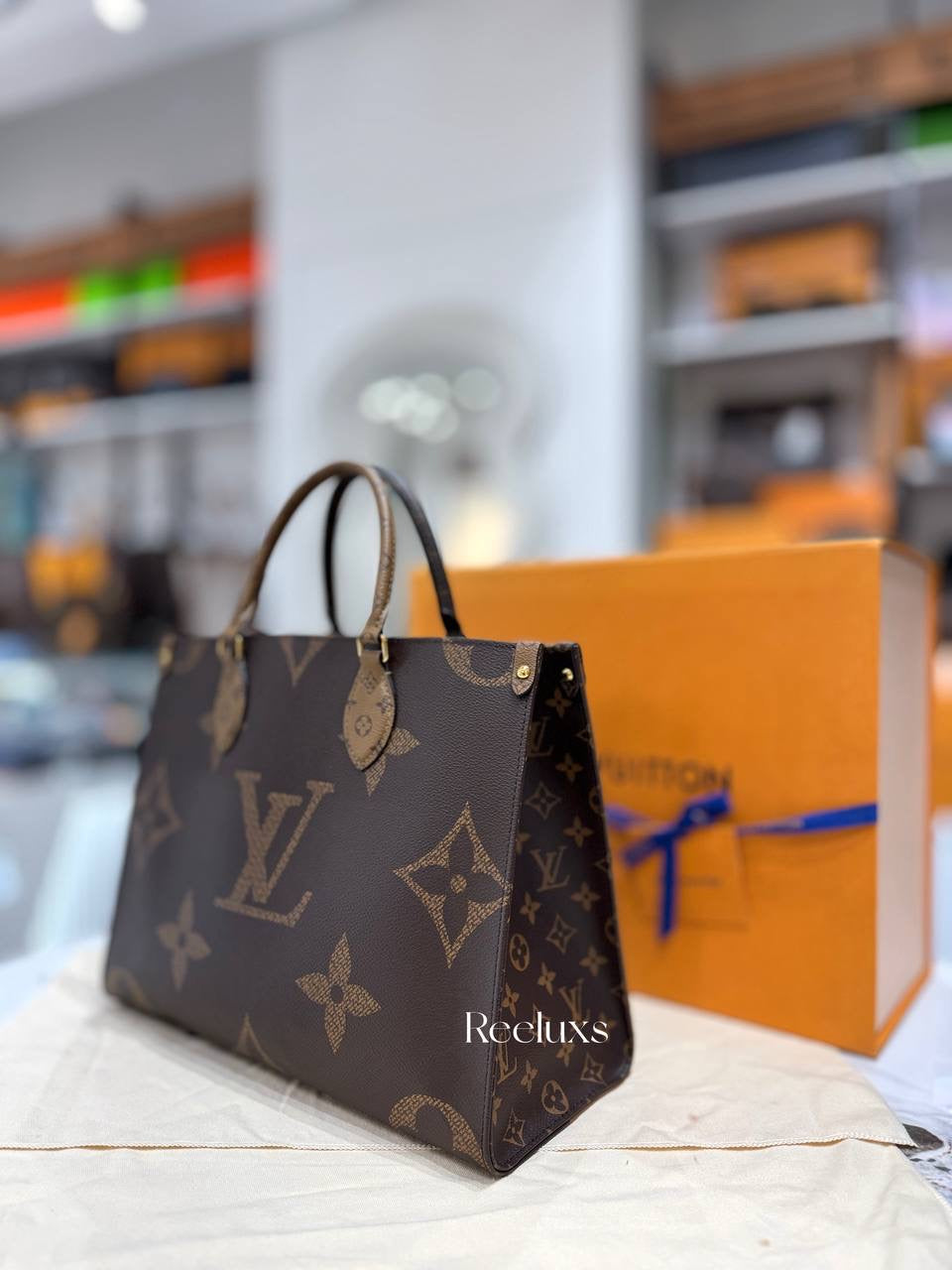 LOUIS VUITTON LV OnTheGo MM Monogram Canvas Handbag