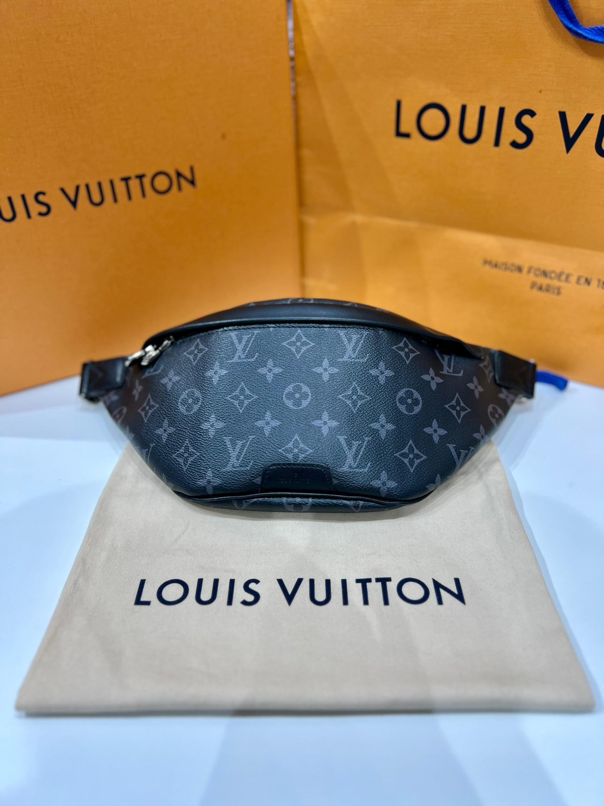 LOUIS VUITTON Discovery bumbag - Reeluxs 