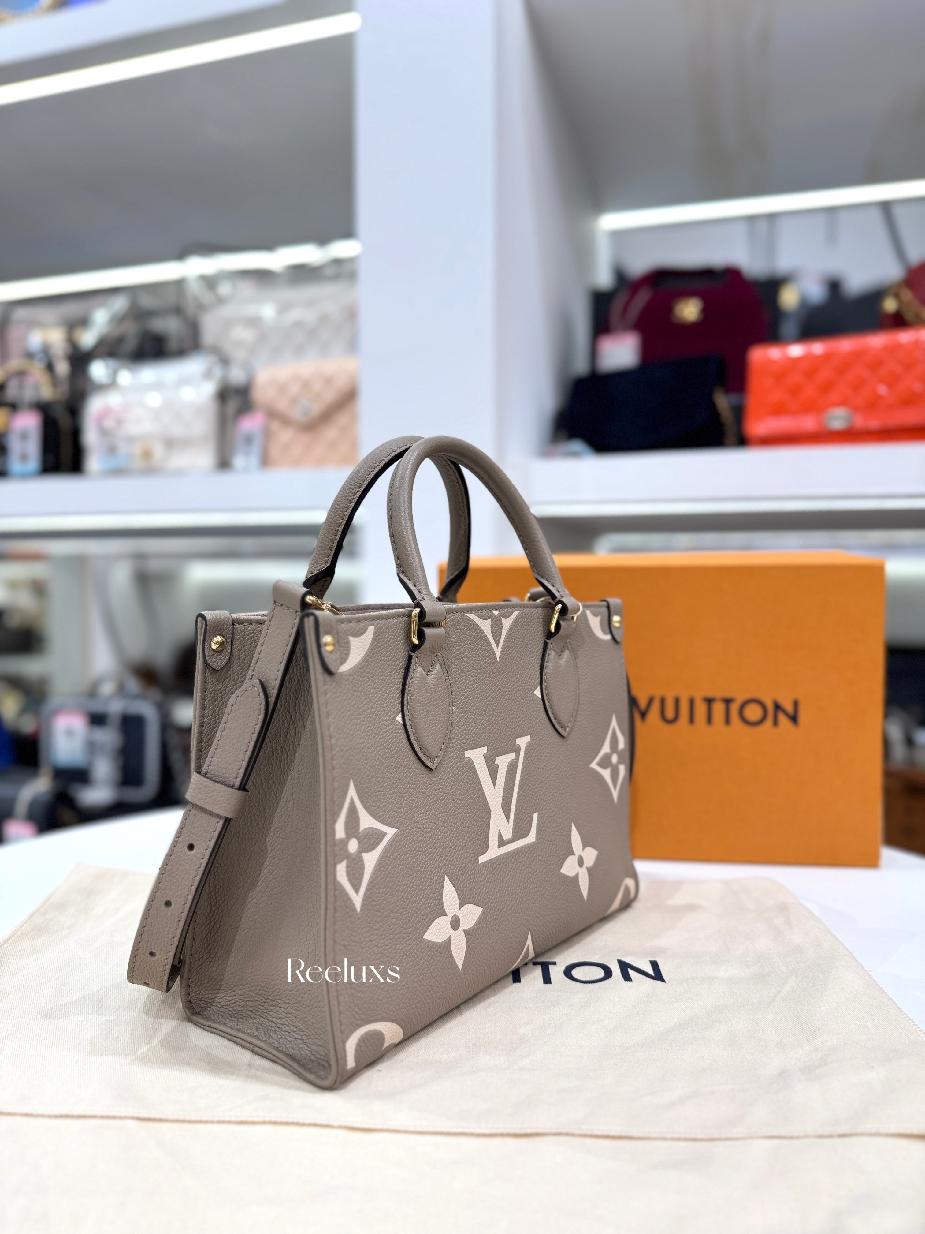 LOUIS VUITTON OnTheGo PM Tourterelle Beige/Cream Leather