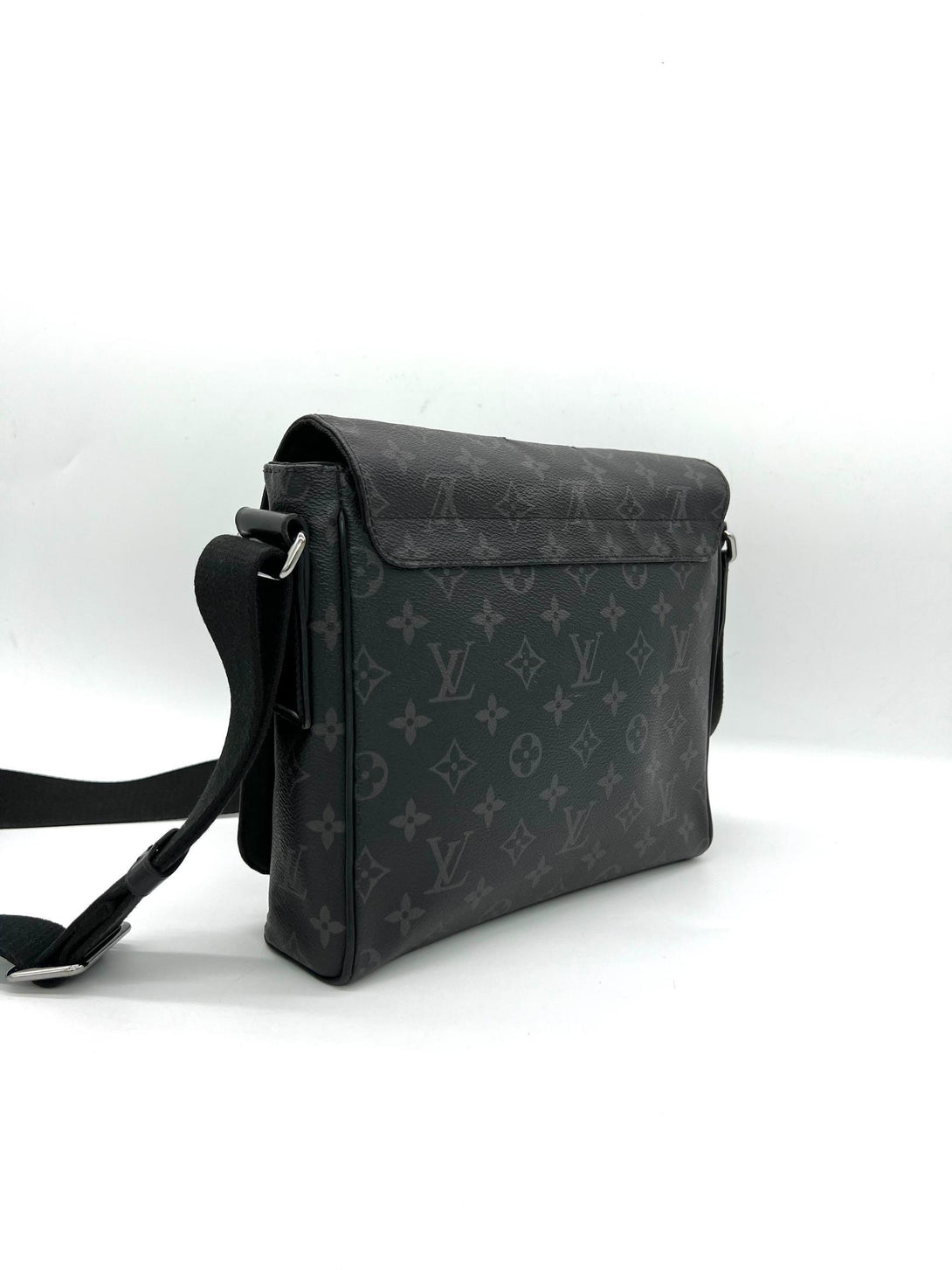 LOUIS VUITTON District PM Shoulder Bag Monogram Eclipse - Reeluxs 