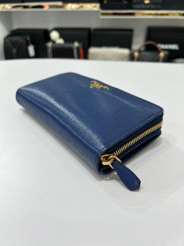 PRADA Vitello Long Wallet For Women - Reeluxs 