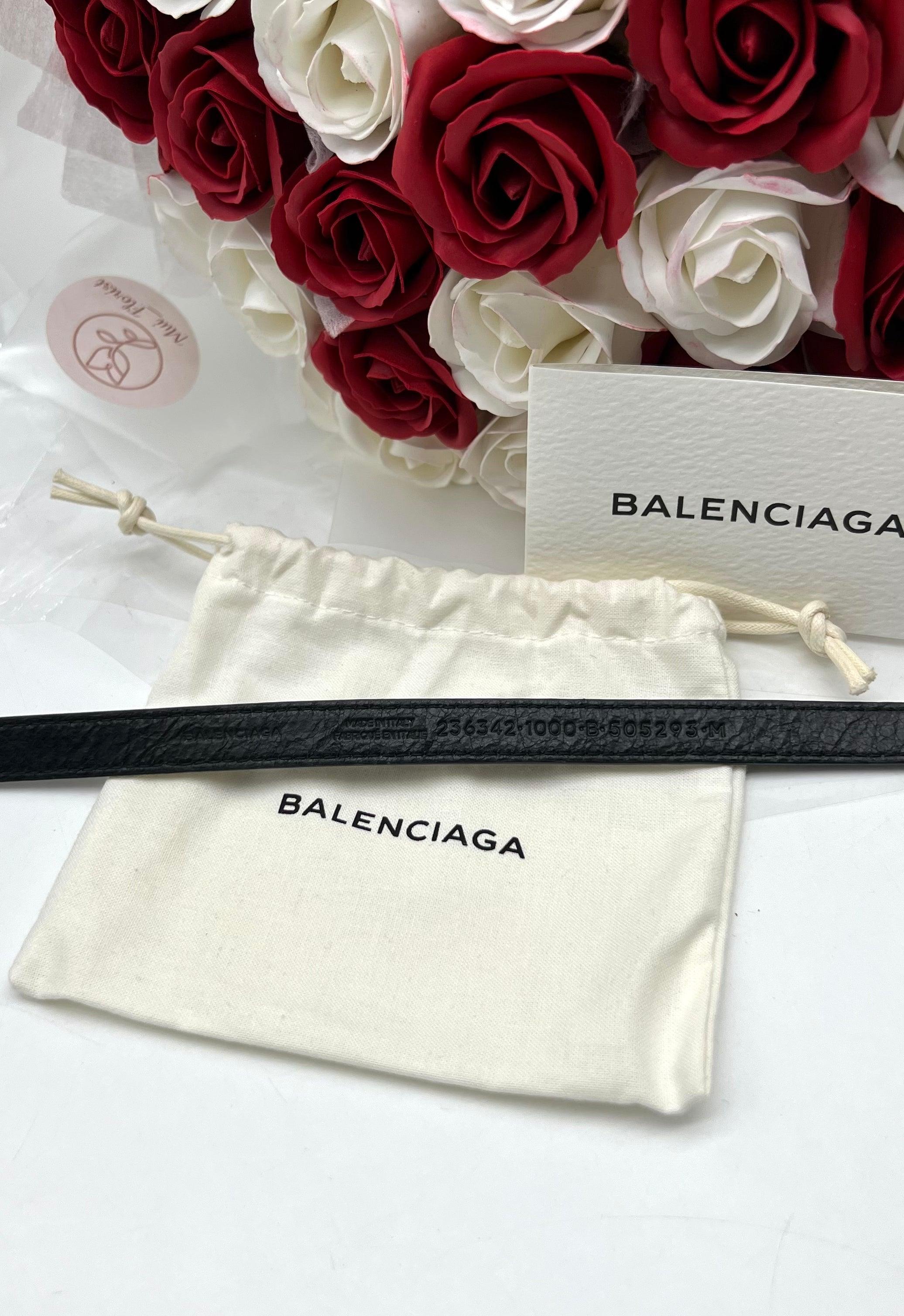 BALENCIAGA Arena Leather Classic Triple Tour Wrap Bracelet in Gris Fossile Gray - Reeluxs 