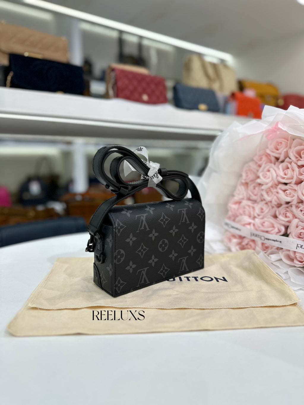 LOUIS VUITTON LV  Steamer Wearable Wallet