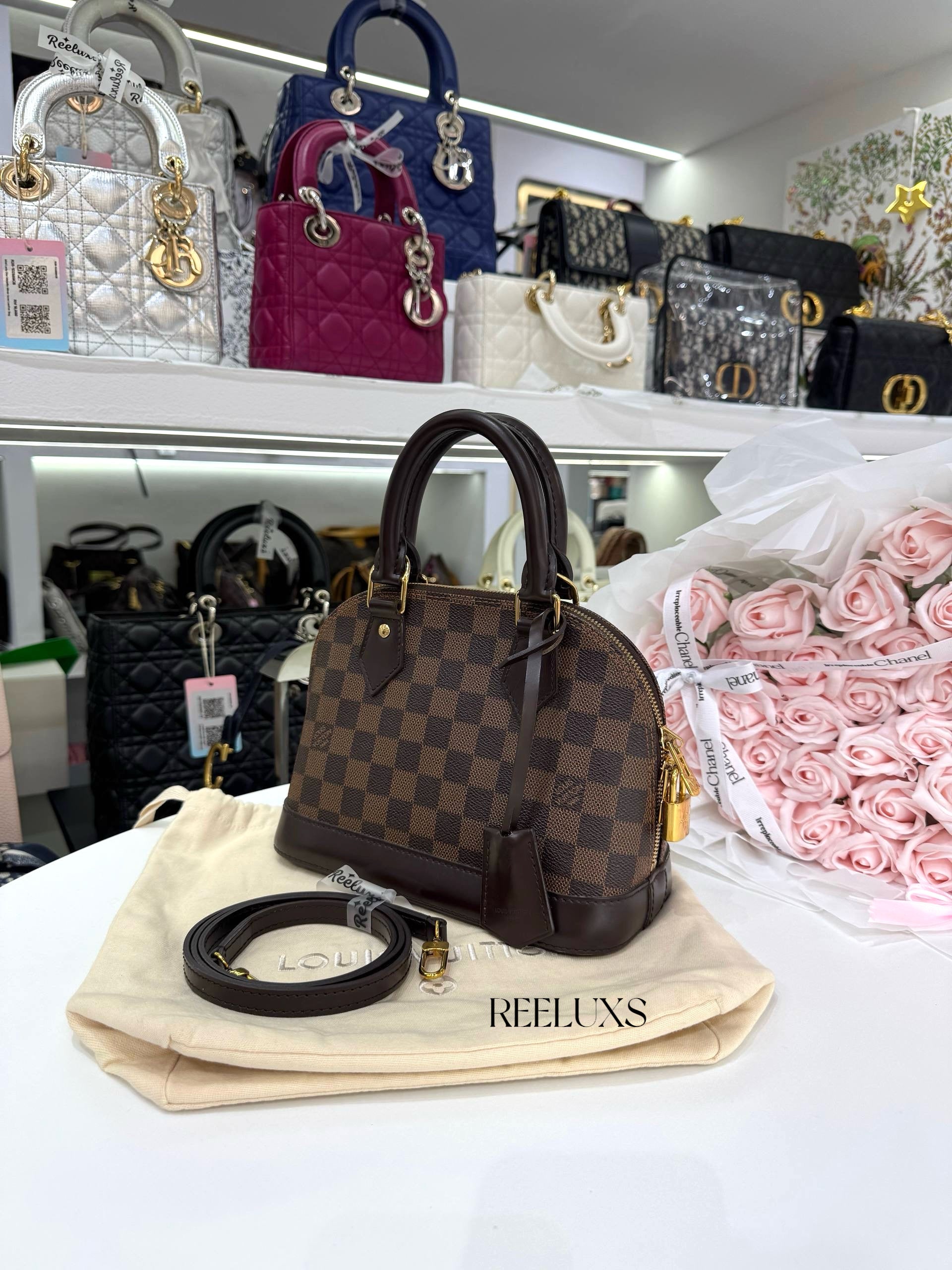 LOUIS VUITTON LV Alma BB Damier Ébène canvas