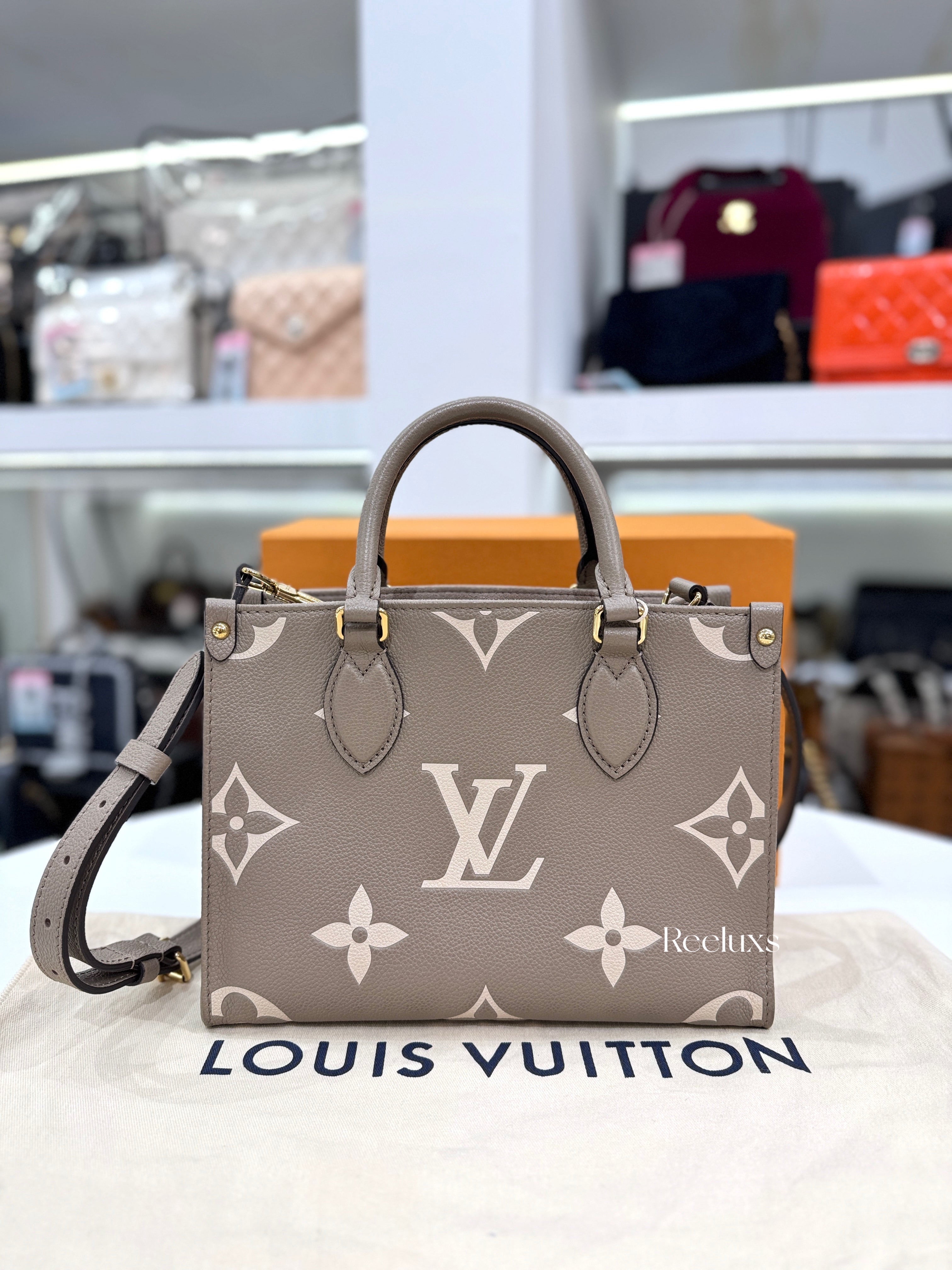 LOUIS VUITTON OnTheGo PM Tourterelle Beige/Cream Leather