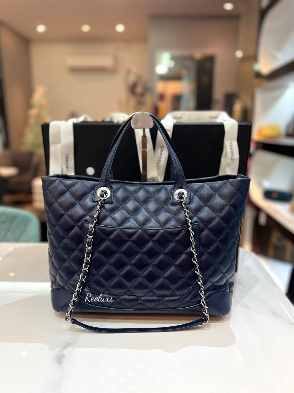 CHANEL Lambskin Easy Shopping Tote Handbag SHW