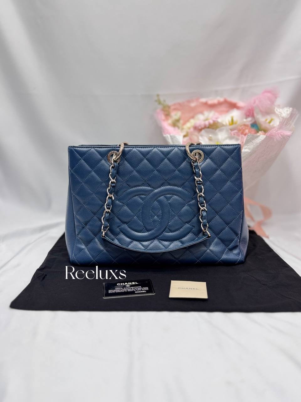 CHANEL Caviar Grand Shopping Tote Bag