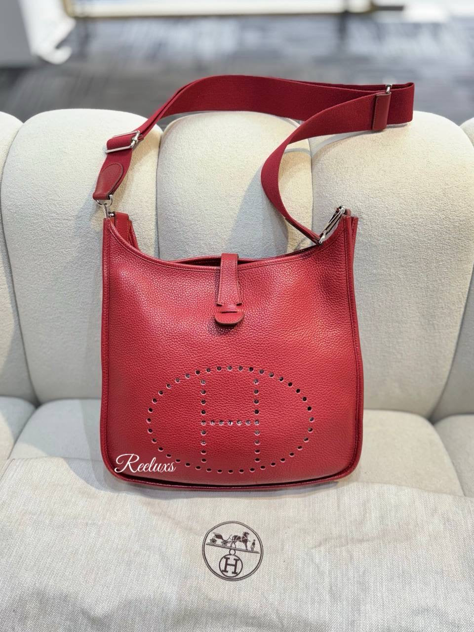 HERMES Evelyne 29 In  Red  Palladium Hardware Shoulder Bag