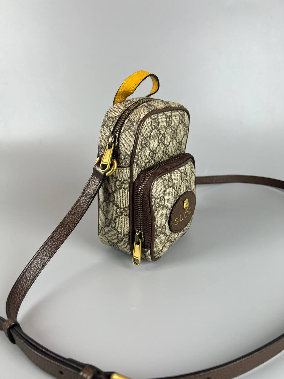 GUCCI Neo Vintage GG Supreme Small Crossbody Beige
