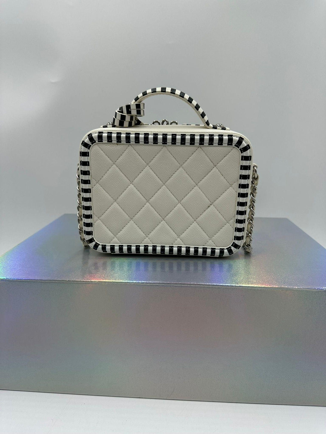 Chanel Filigree Small Vanity Case in White Caviar, Black and White Trims - Reeluxs 