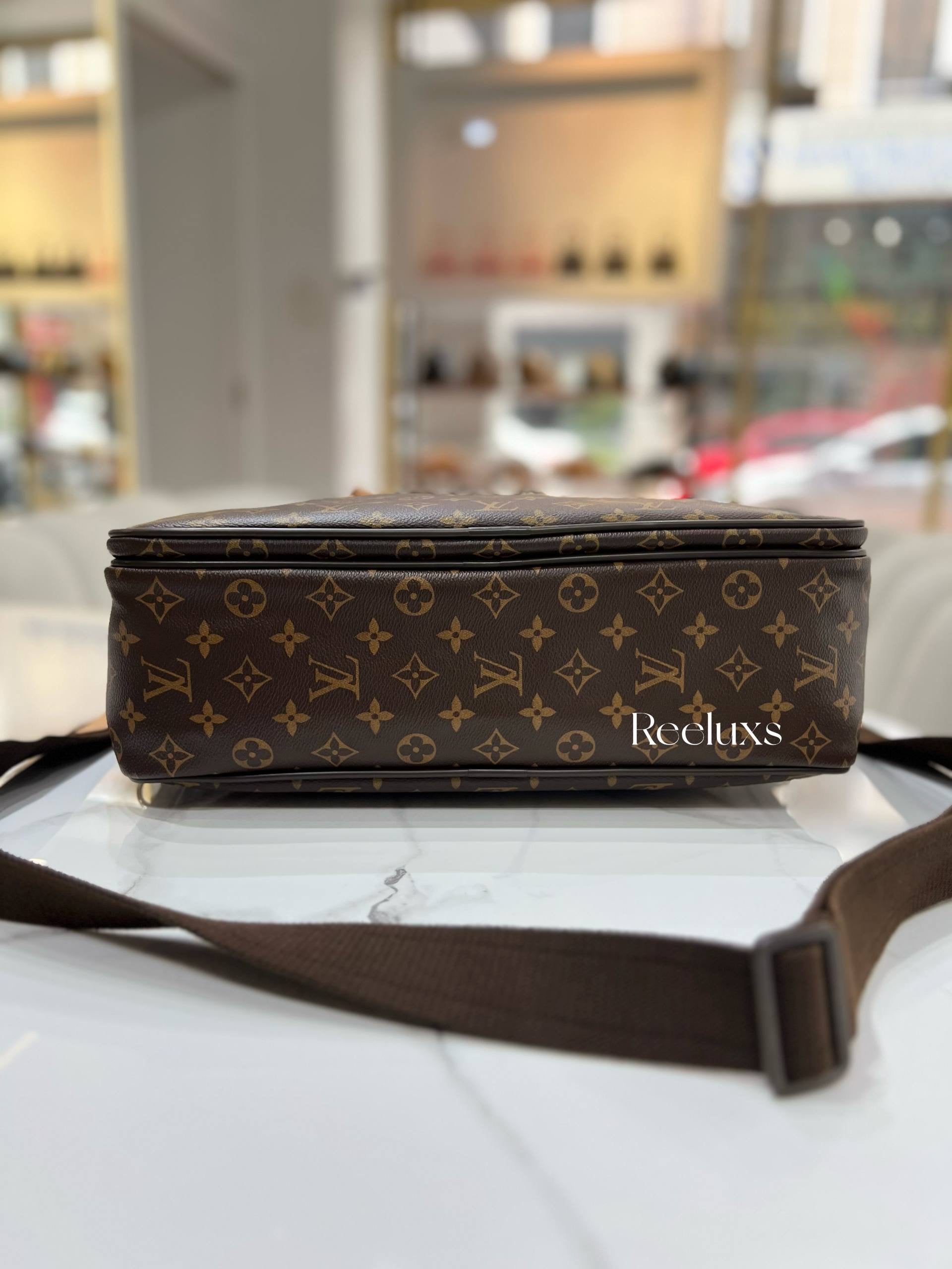 LOUIS VUITTON LV Icare Laptop Handbag In Monogram Canvas