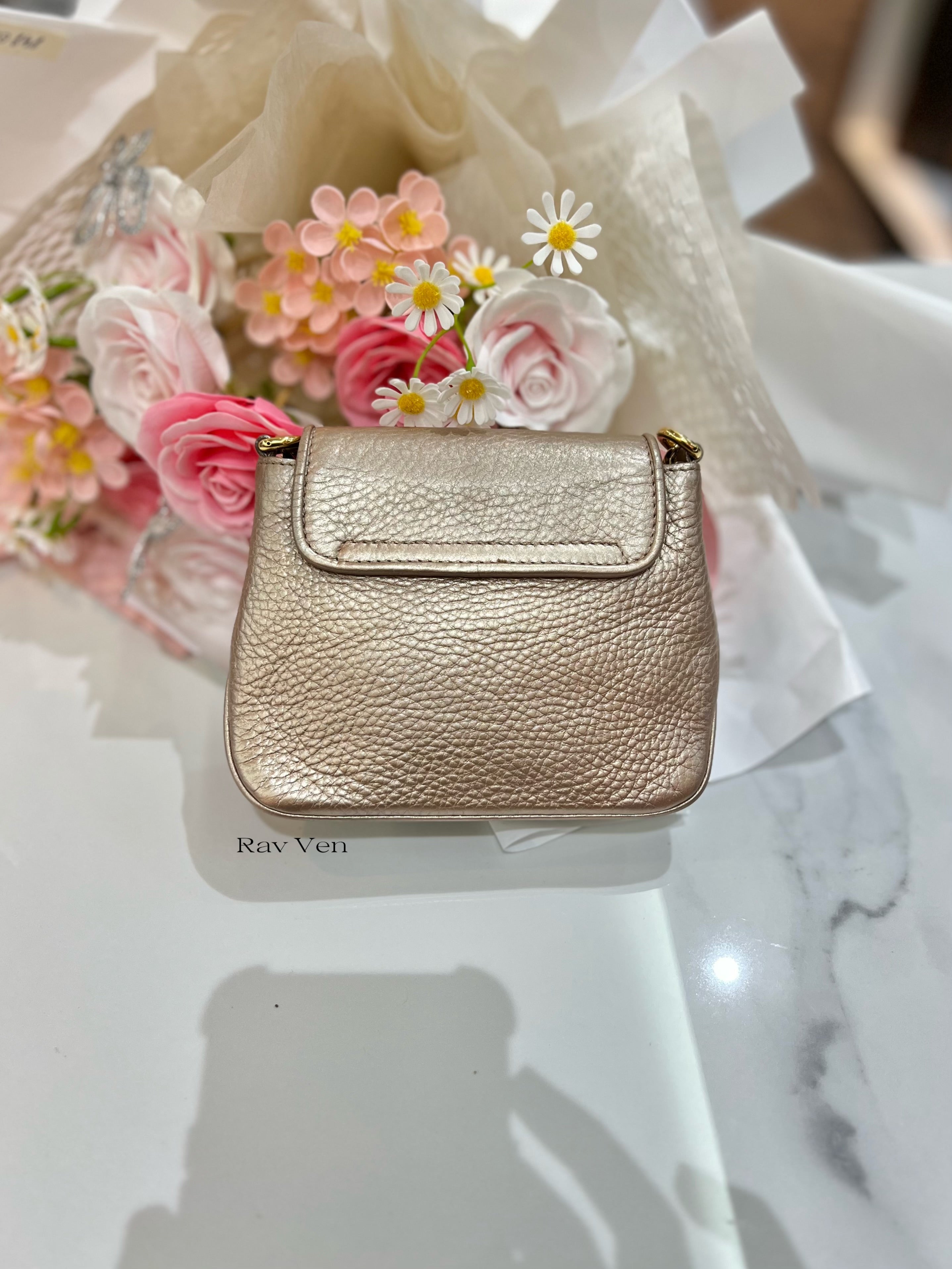 GUCCI Small Chain Shoulder Bag
