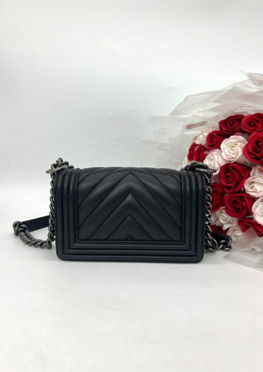 FAST DEAL CHANEL SMALL CHEVRON LEBOY BAG CALFSKIN BLACK - Reeluxs 