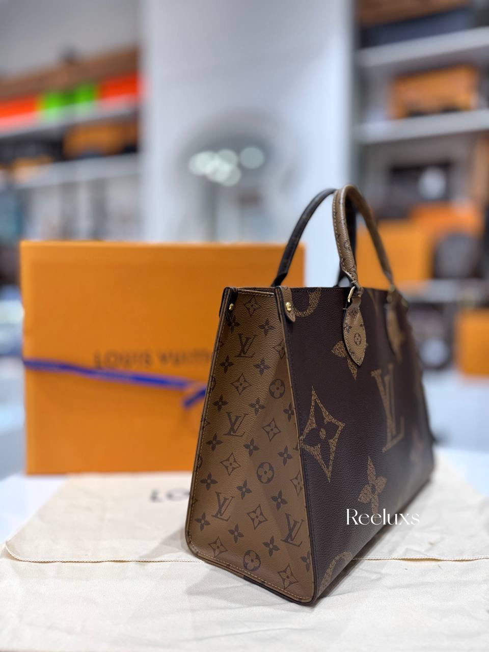LOUIS VUITTON LV OnTheGo MM Monogram Canvas Handbag