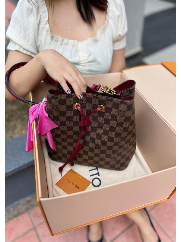 LOUIS VUITTON Damier Ebene Neonoe MM Brown and Red - Reeluxs 