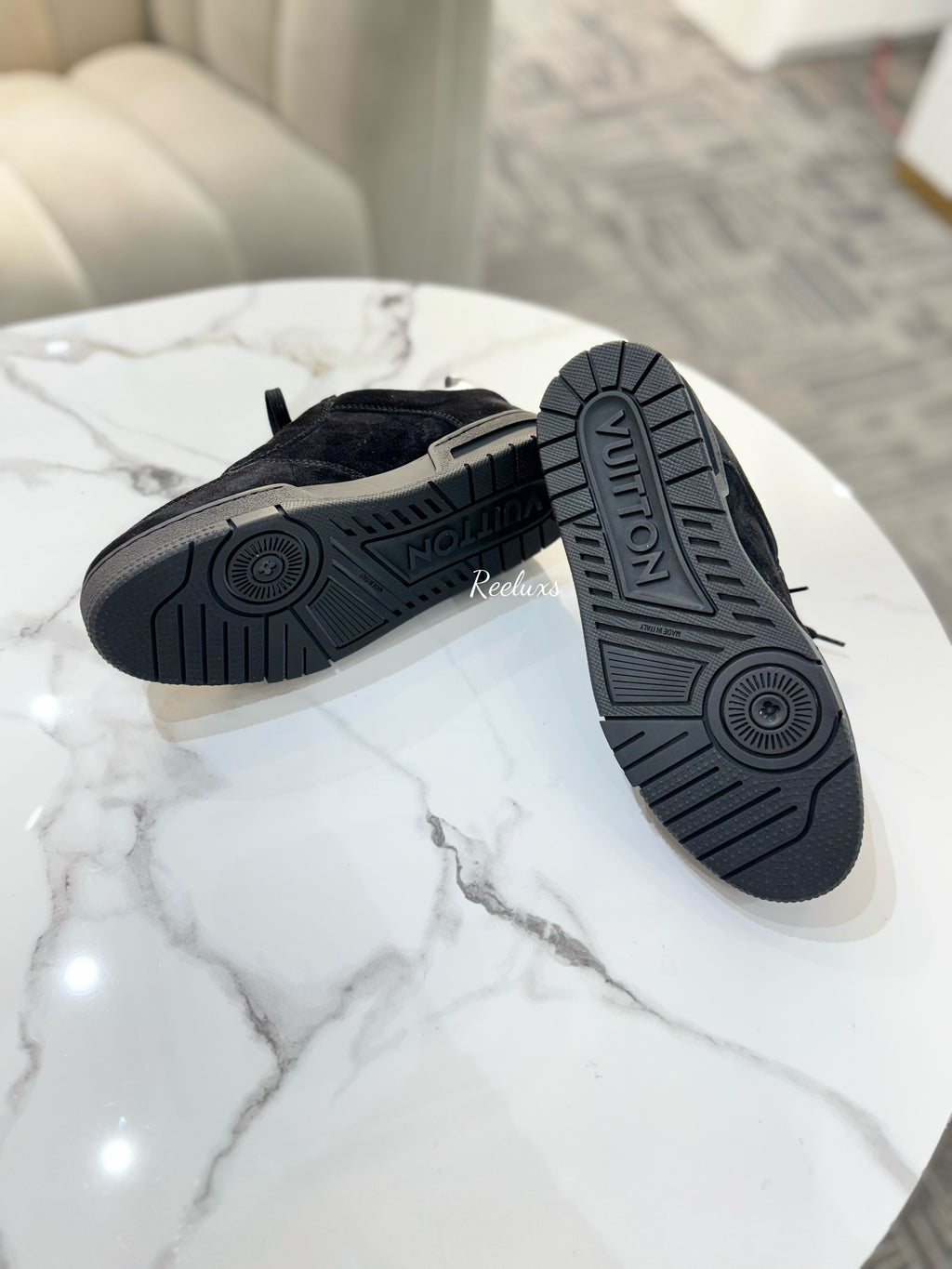 LOUIS VUITTON LV Low Trainer Shoes Size 5
