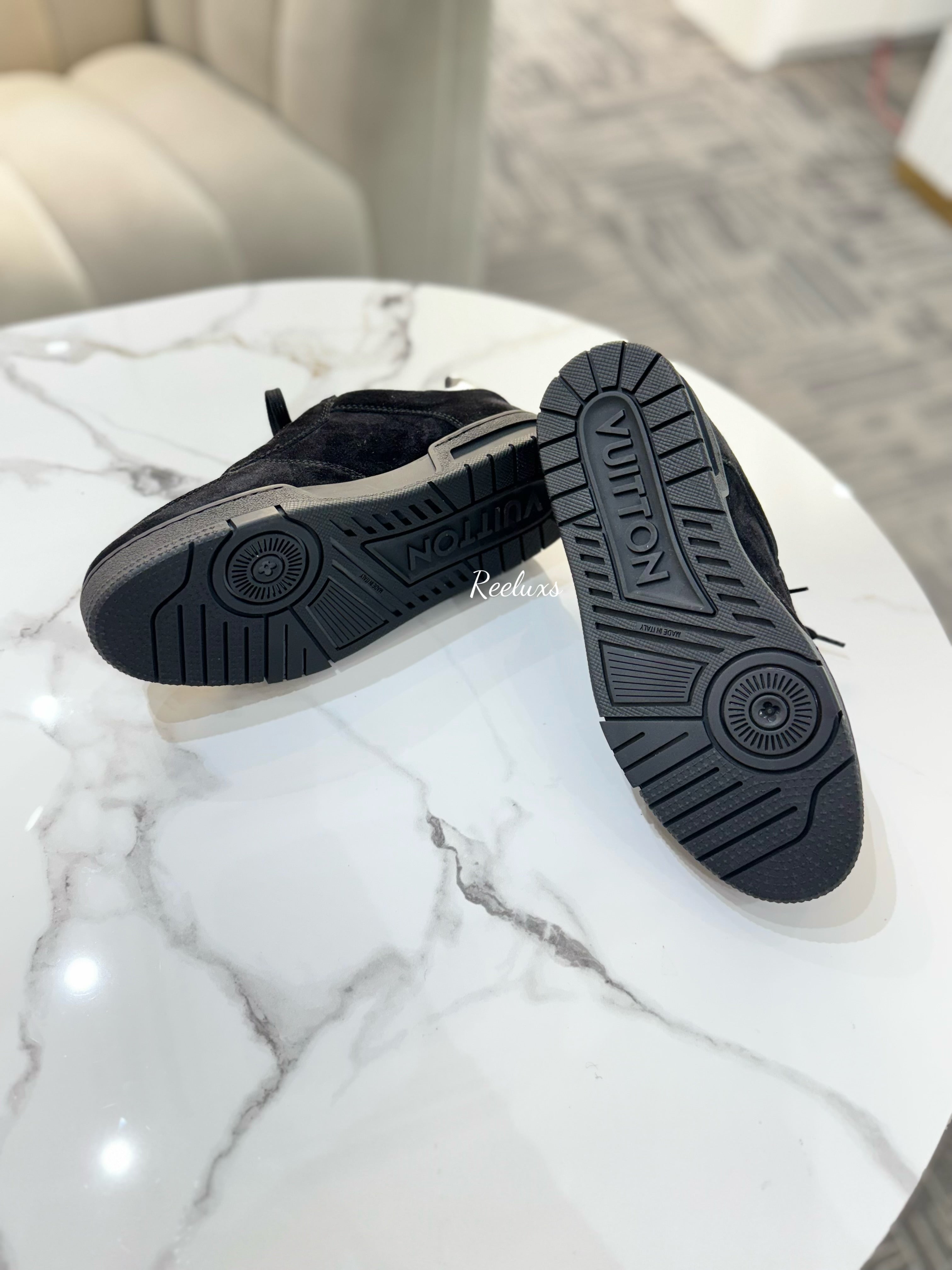 LOUIS VUITTON LV Low Trainer Shoes Size 5
