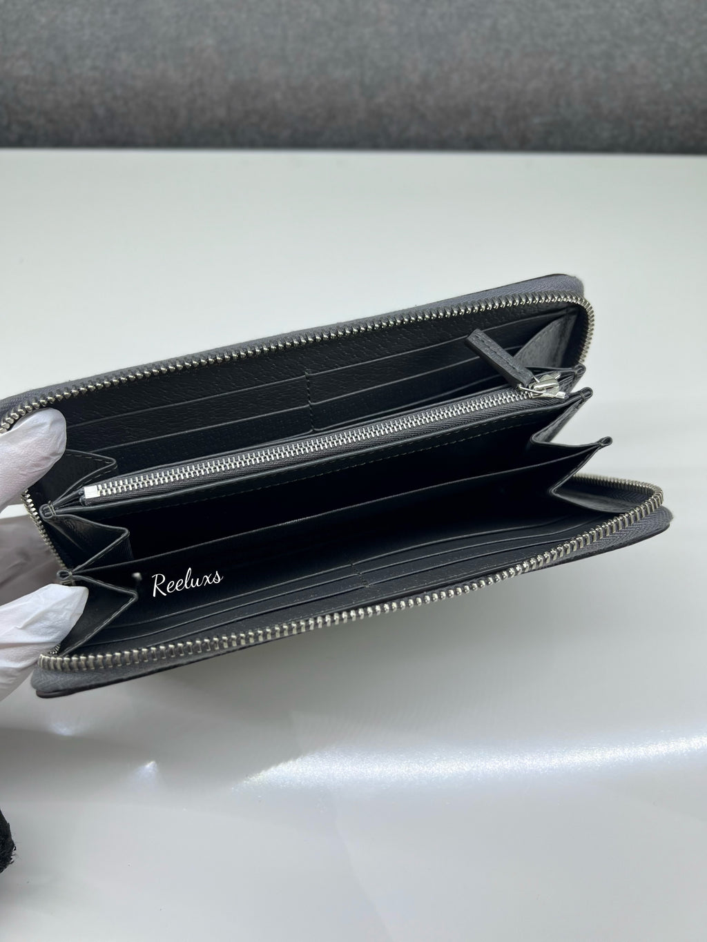 GUCCI Unisex Leather Logo Long Wallet