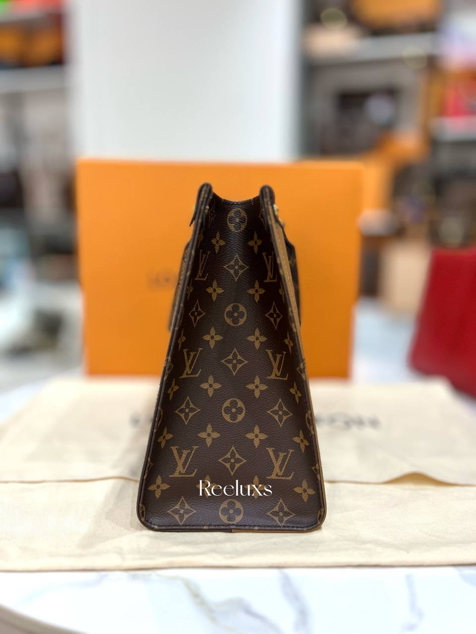 LOUIS VUITTON OnTheGo MM Tote Bag