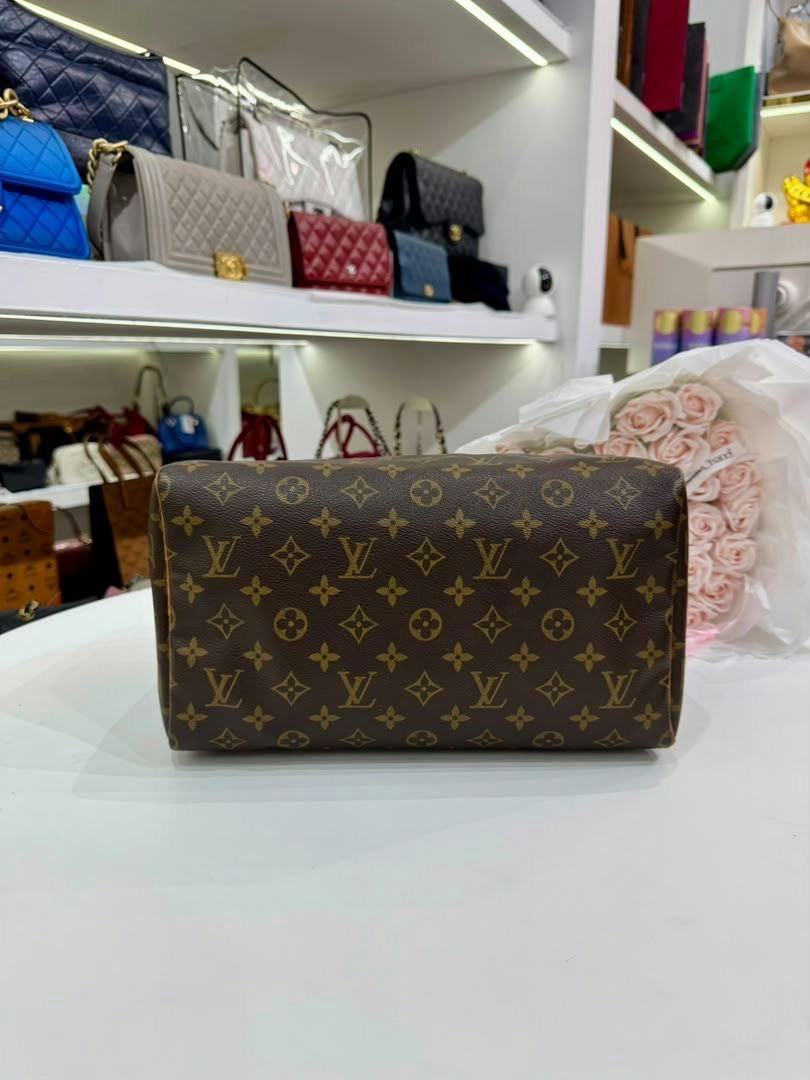 LOUIS VUITTON Monogram Speedy 30