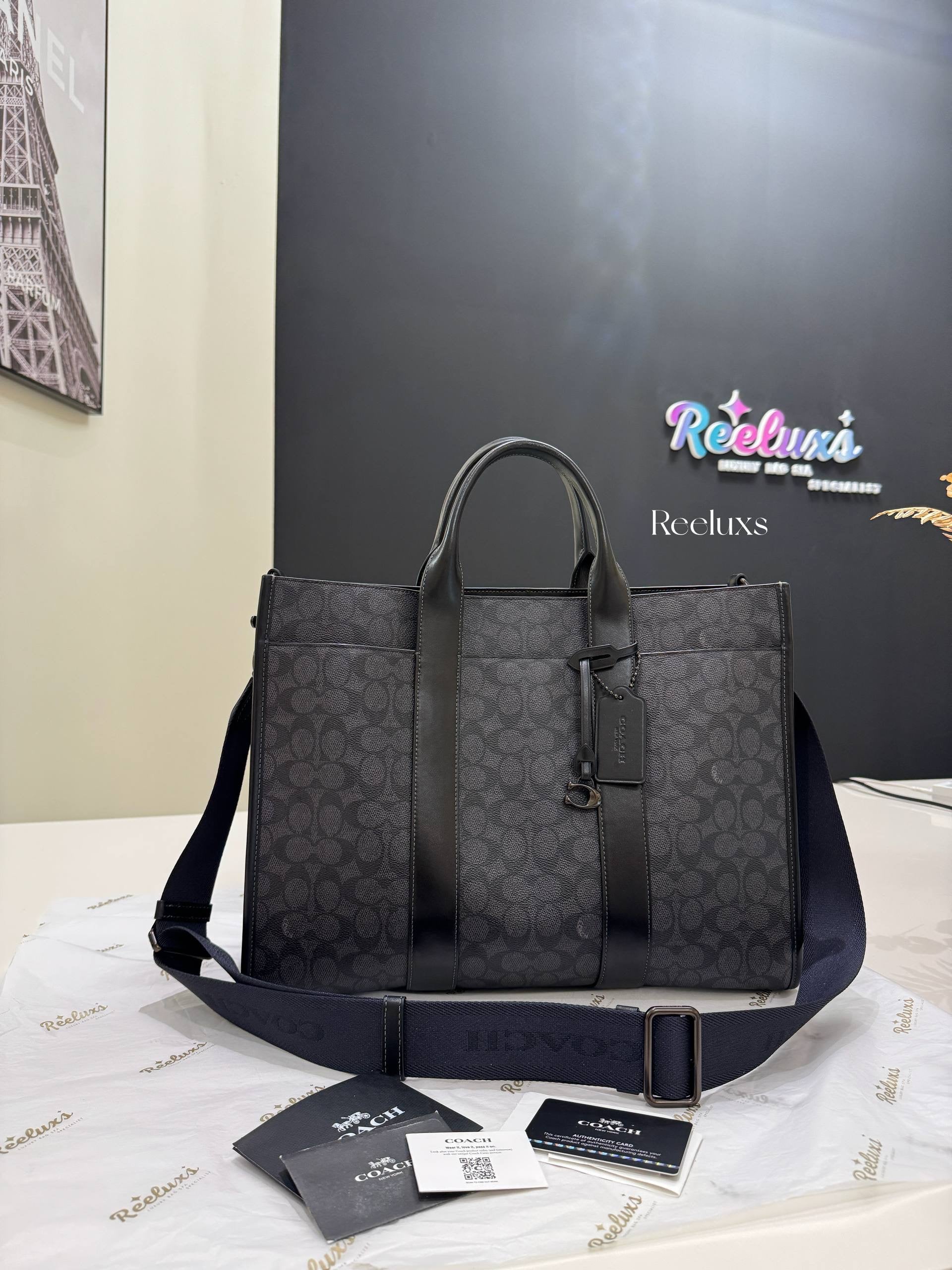 COACH Signature Canvas Wesley Tote Bag  /Black Color Men