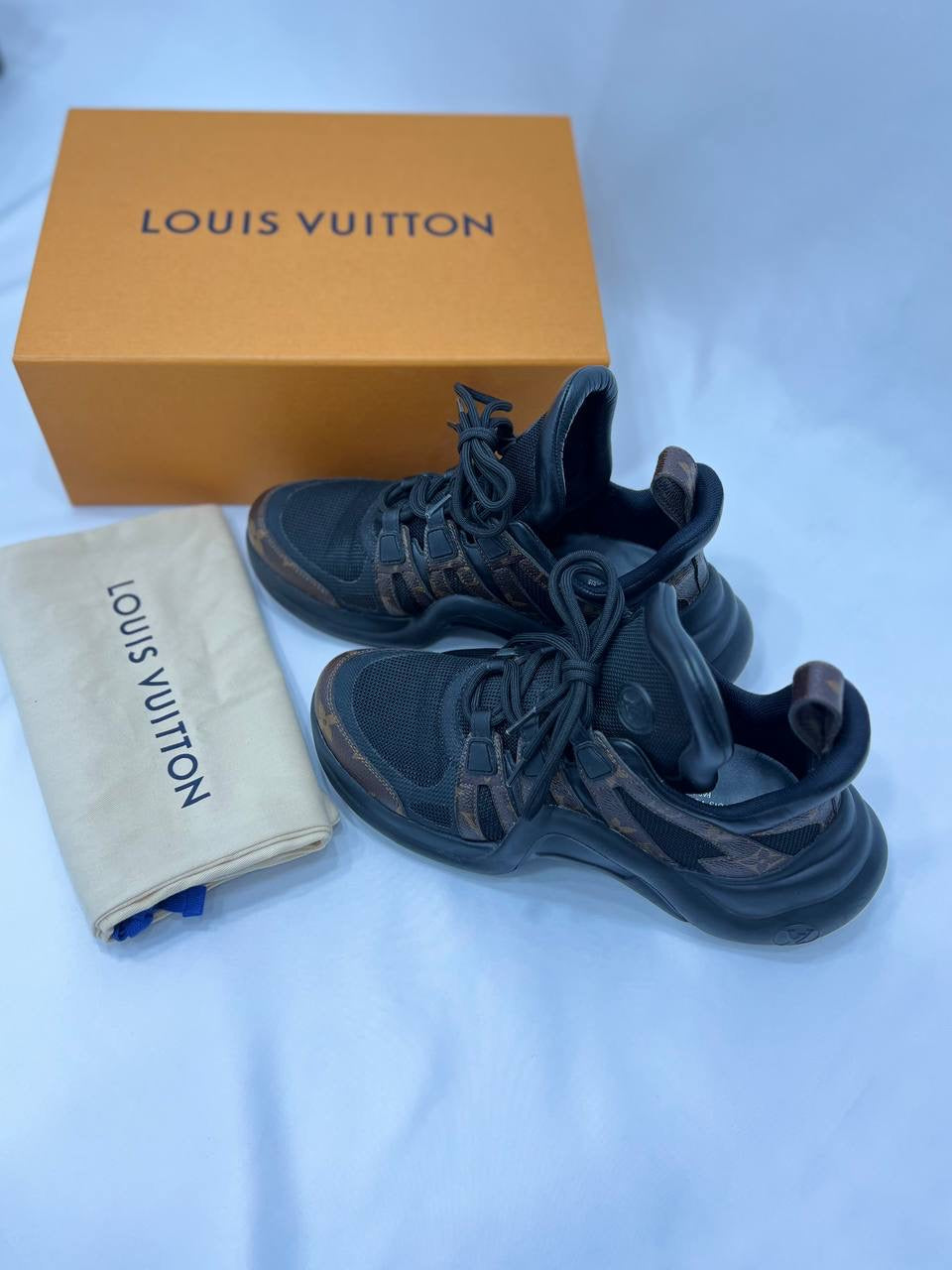LOUIS VUITTON LV Archlight Trainer Sneaker in Black Monogram ( Women’s )
