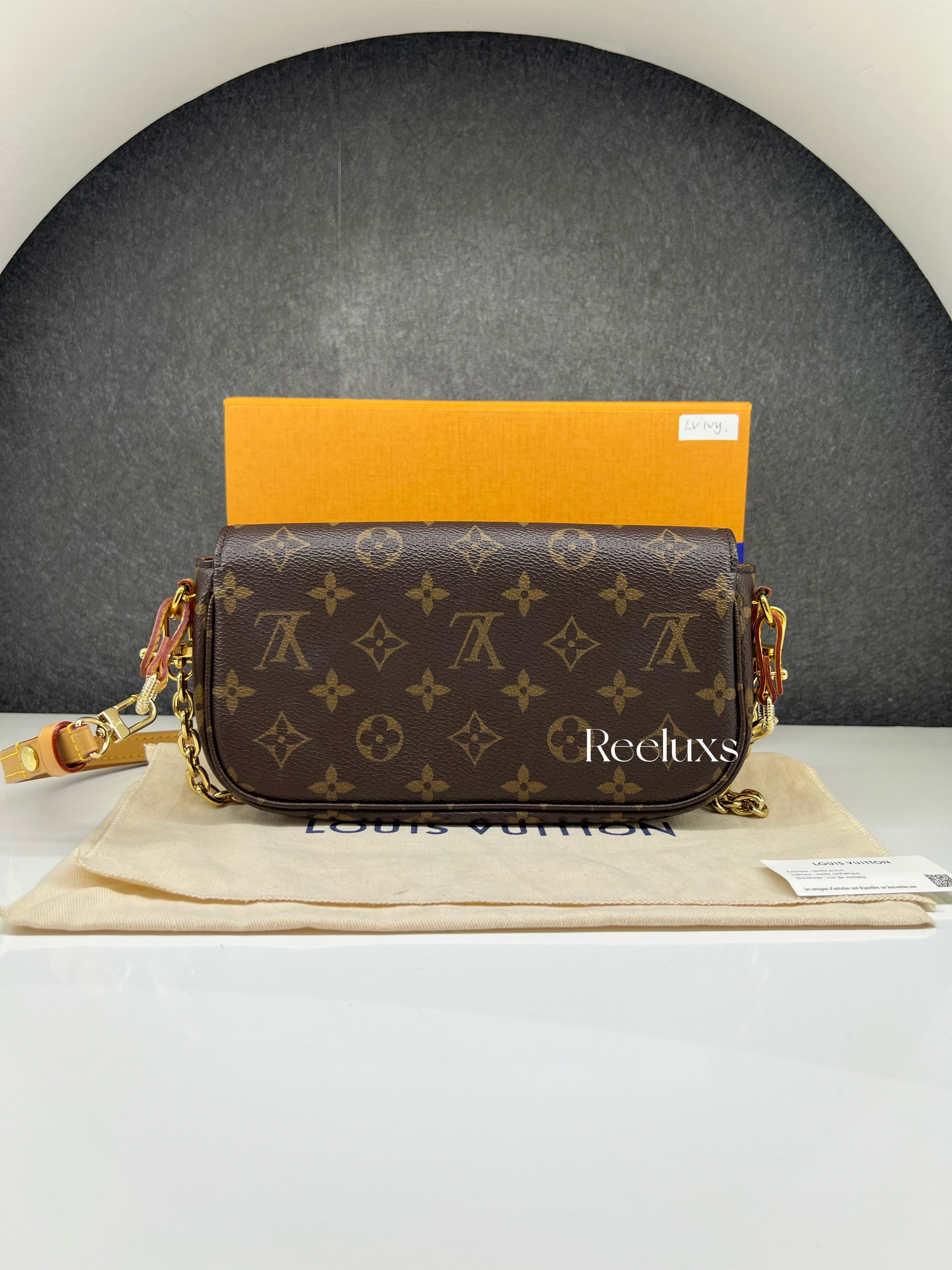 LOUIS VUITTON LV Wallet On Chain Ivy Monogram Canvas Shoulder Bag