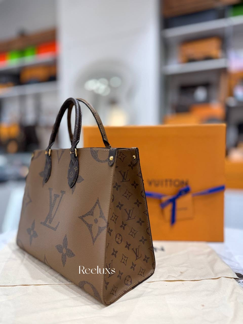 LOUIS VUITTON LV OnTheGo MM Monogram Canvas Handbag