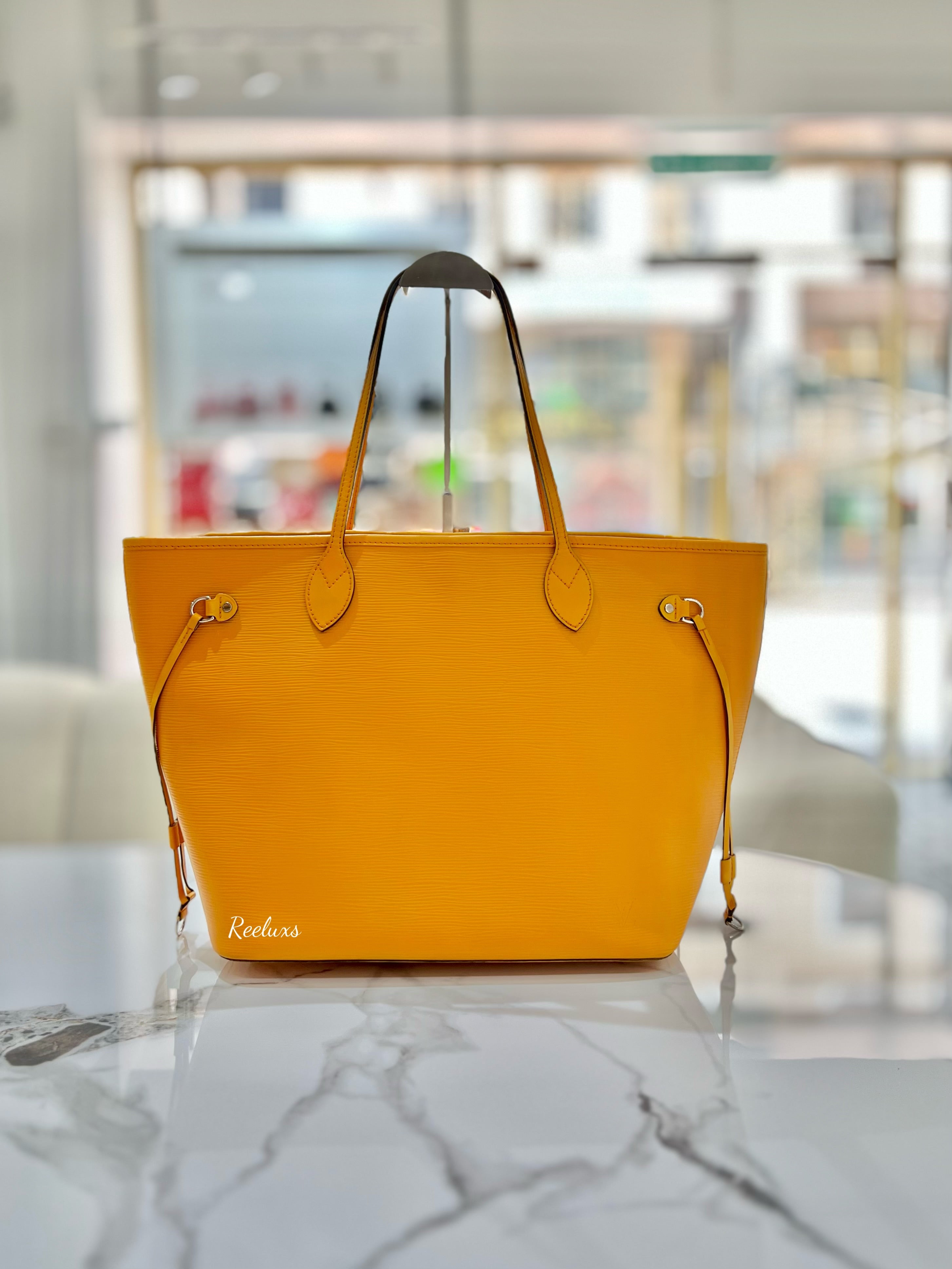 LOUIS VUITTON LV Yellow Epi Neverfull MM