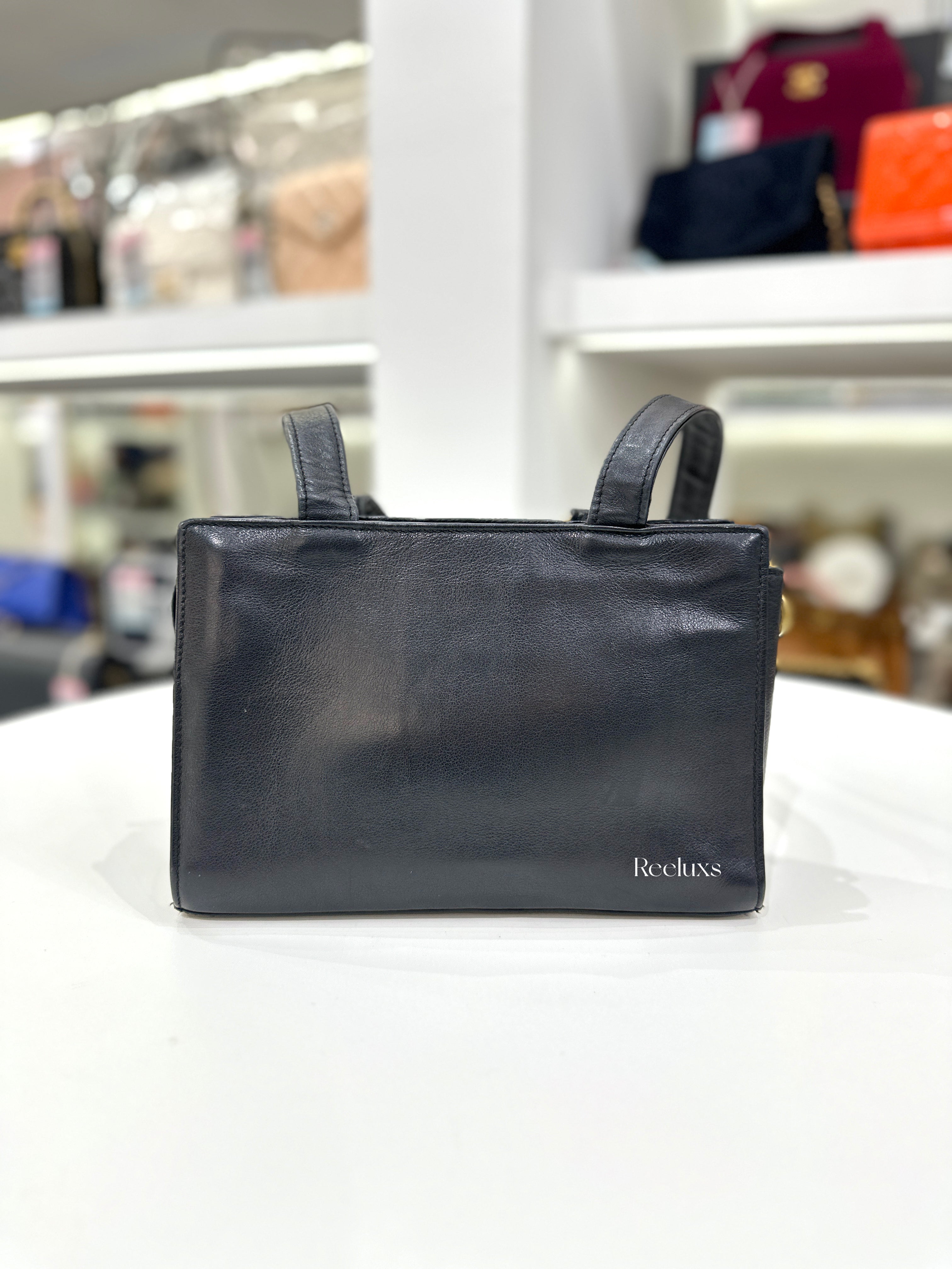 VERSACE Vintage Gianni Black Leather Shoulder Bag
