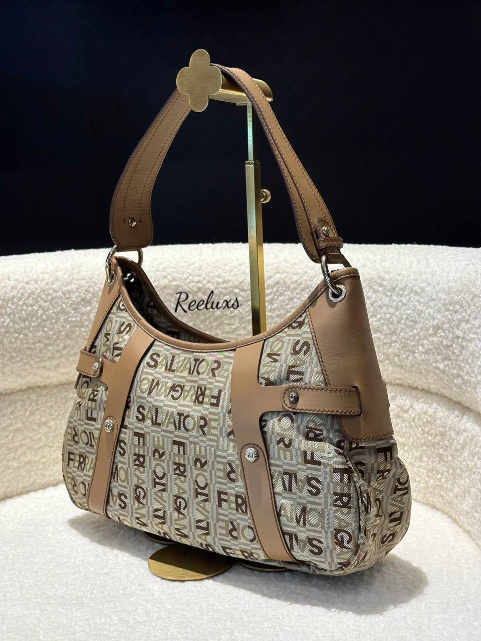 FERRAGAMO Logo - Print Canvas Shoulder Bag