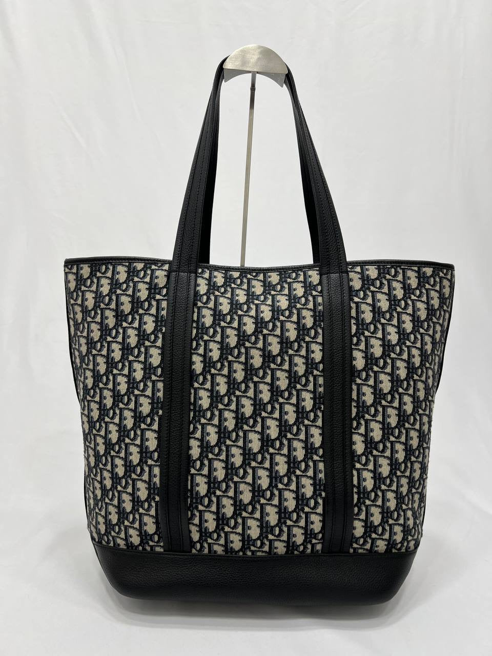 DIOR Oblique Voyage Tote Bag Light Gray Black Navy