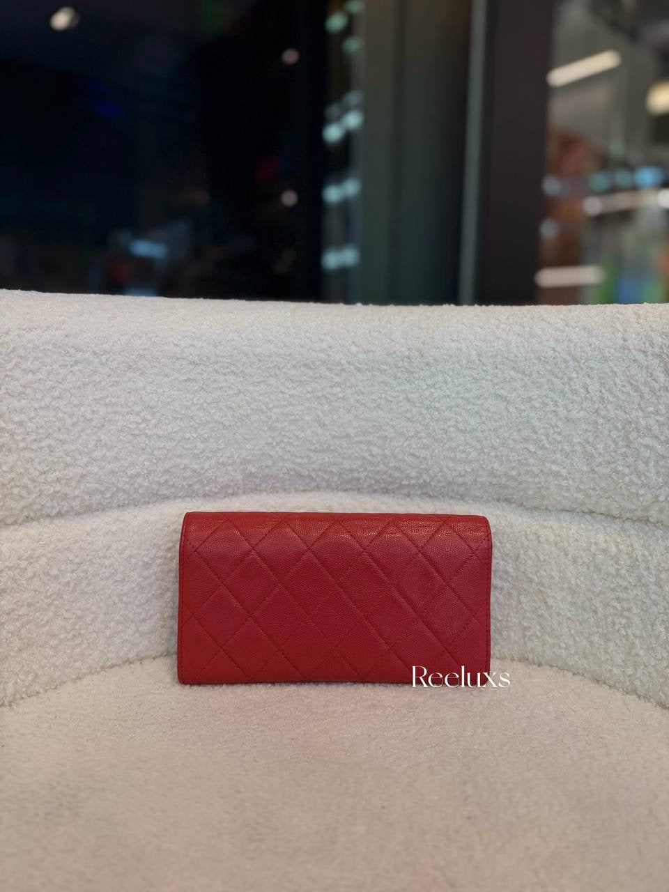 Caviar Quilted Large Golden Class Gusset Flap Wallet Red