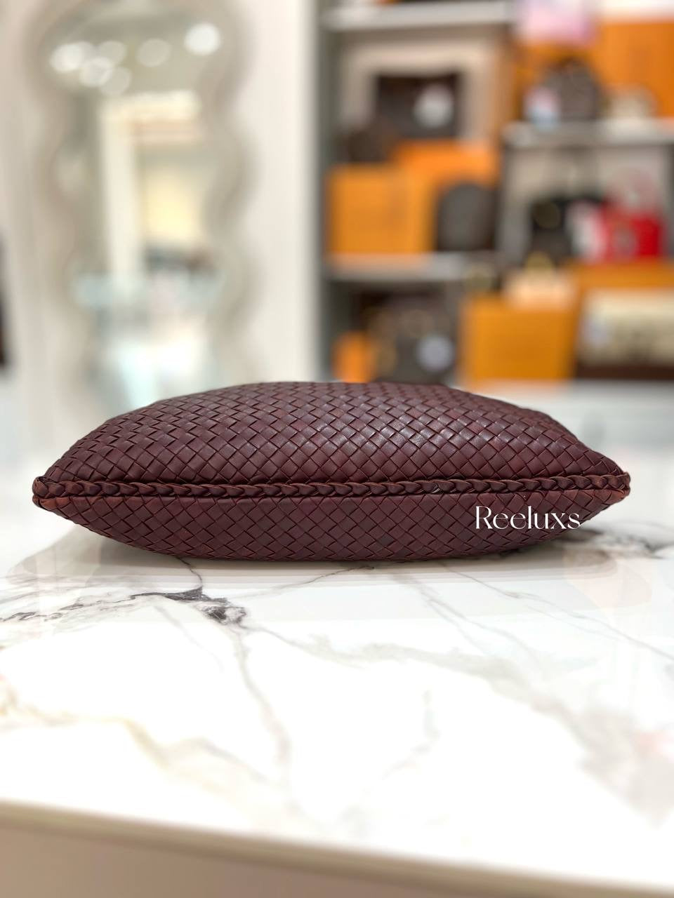 BOTTEGA VENETA Burgundy Intrecciato Hobo Shoulder Bag