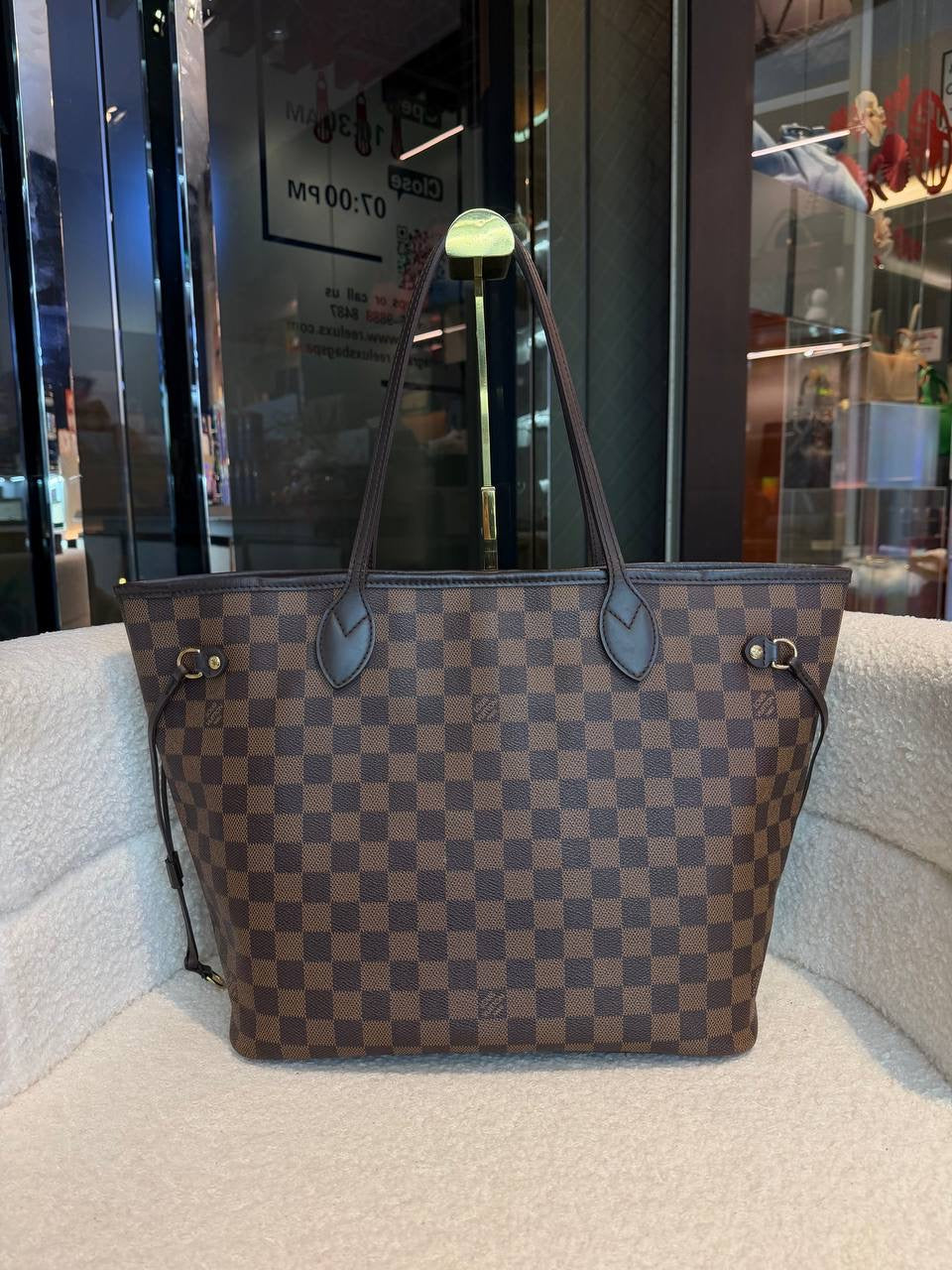 Louis Vuitton Neverfull MM Damier